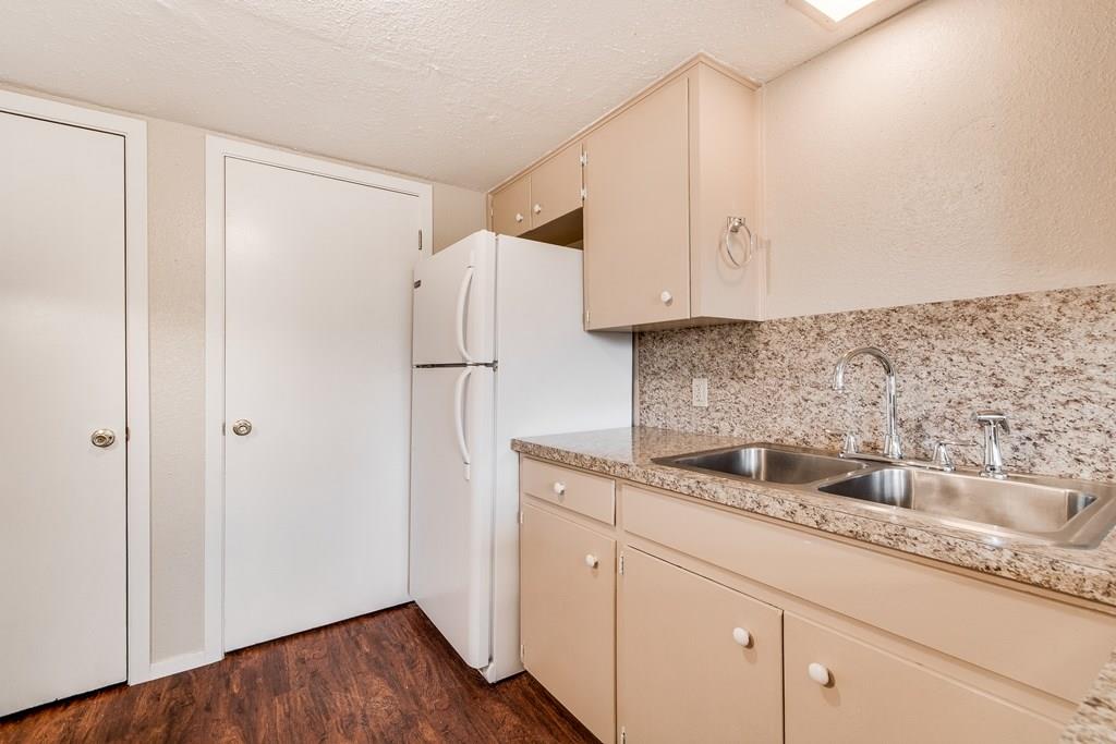 2611 Ektom Dr # B, Austin, TX 78745