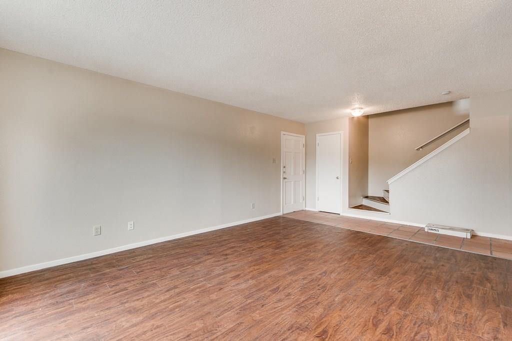 2611 Ektom Dr # B, Austin, TX 78745