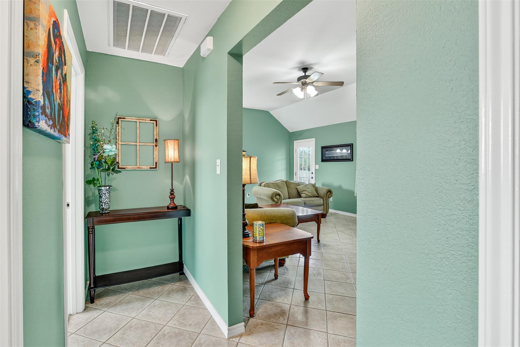 175 Creekwood Dr, Gonzales, TX 78629