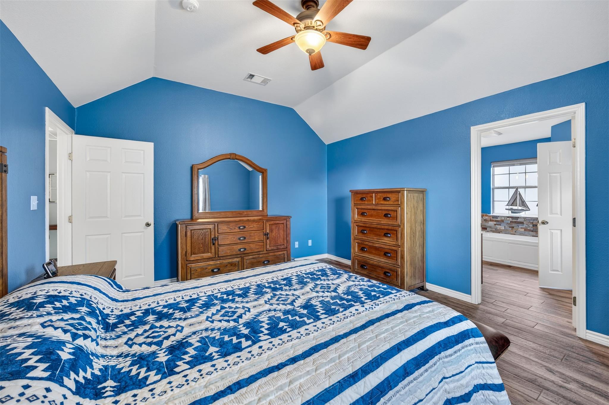 175 Creekwood Dr, Gonzales, TX 78629