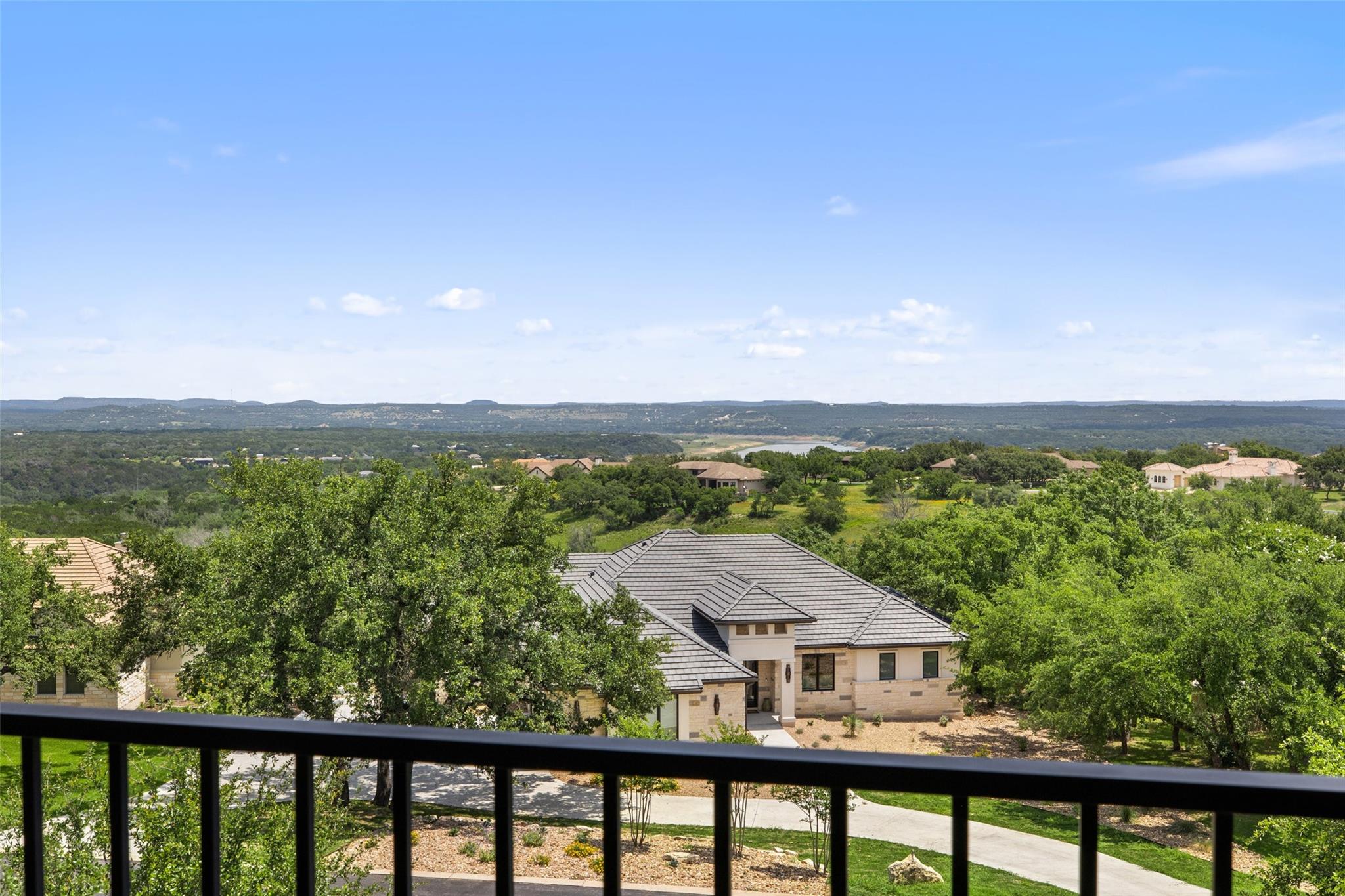 101 Hidden Hills Cv, Spicewood, TX 78669