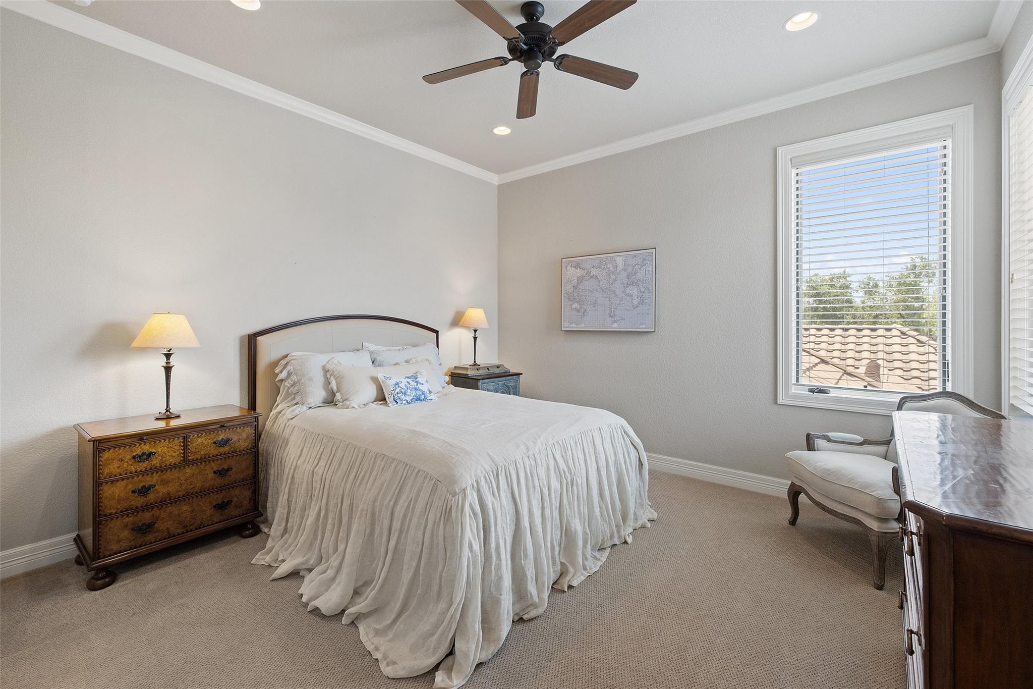 101 Hidden Hills Cv, Spicewood, TX 78669