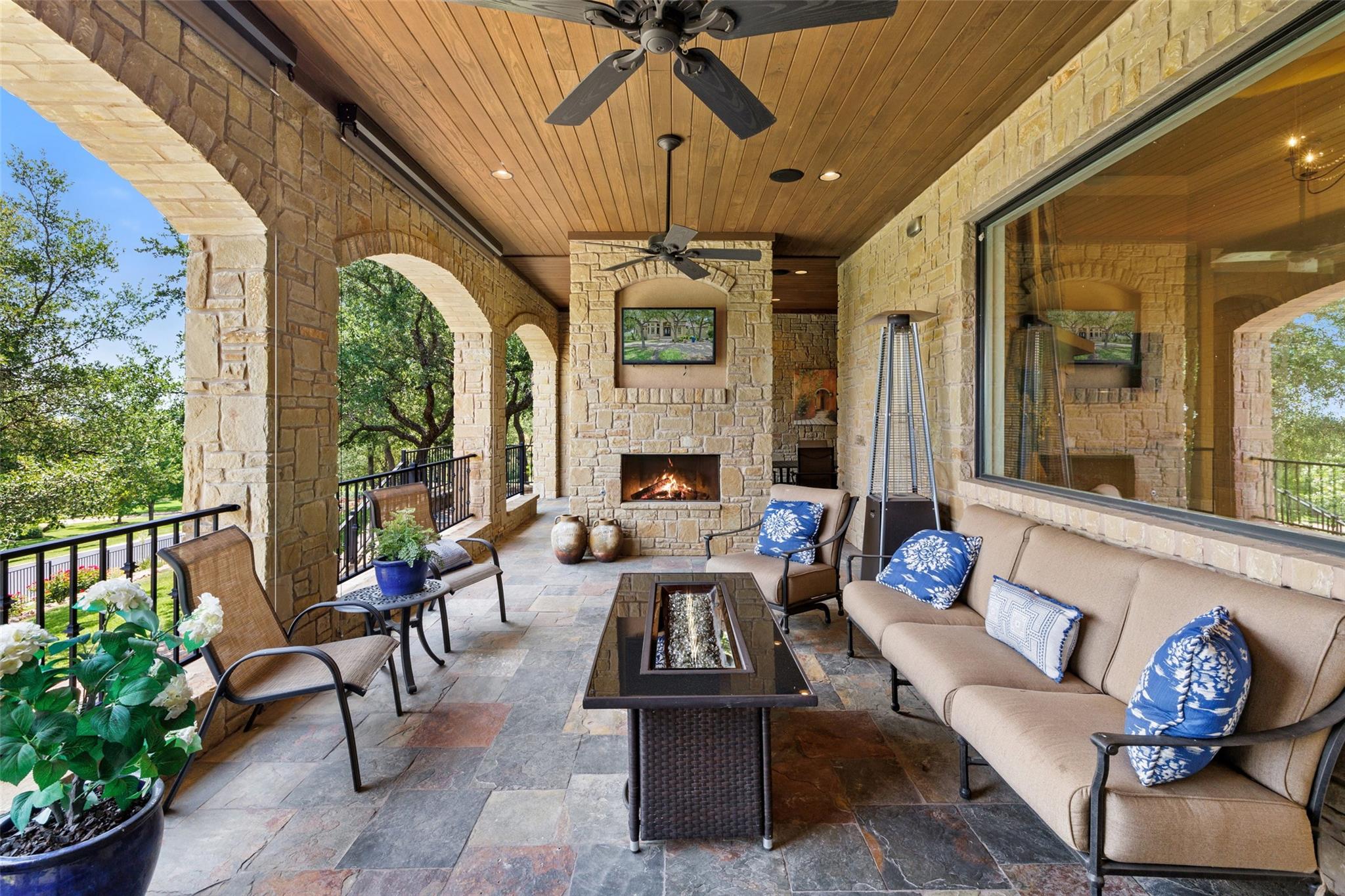 101 Hidden Hills Cv, Spicewood, TX 78669