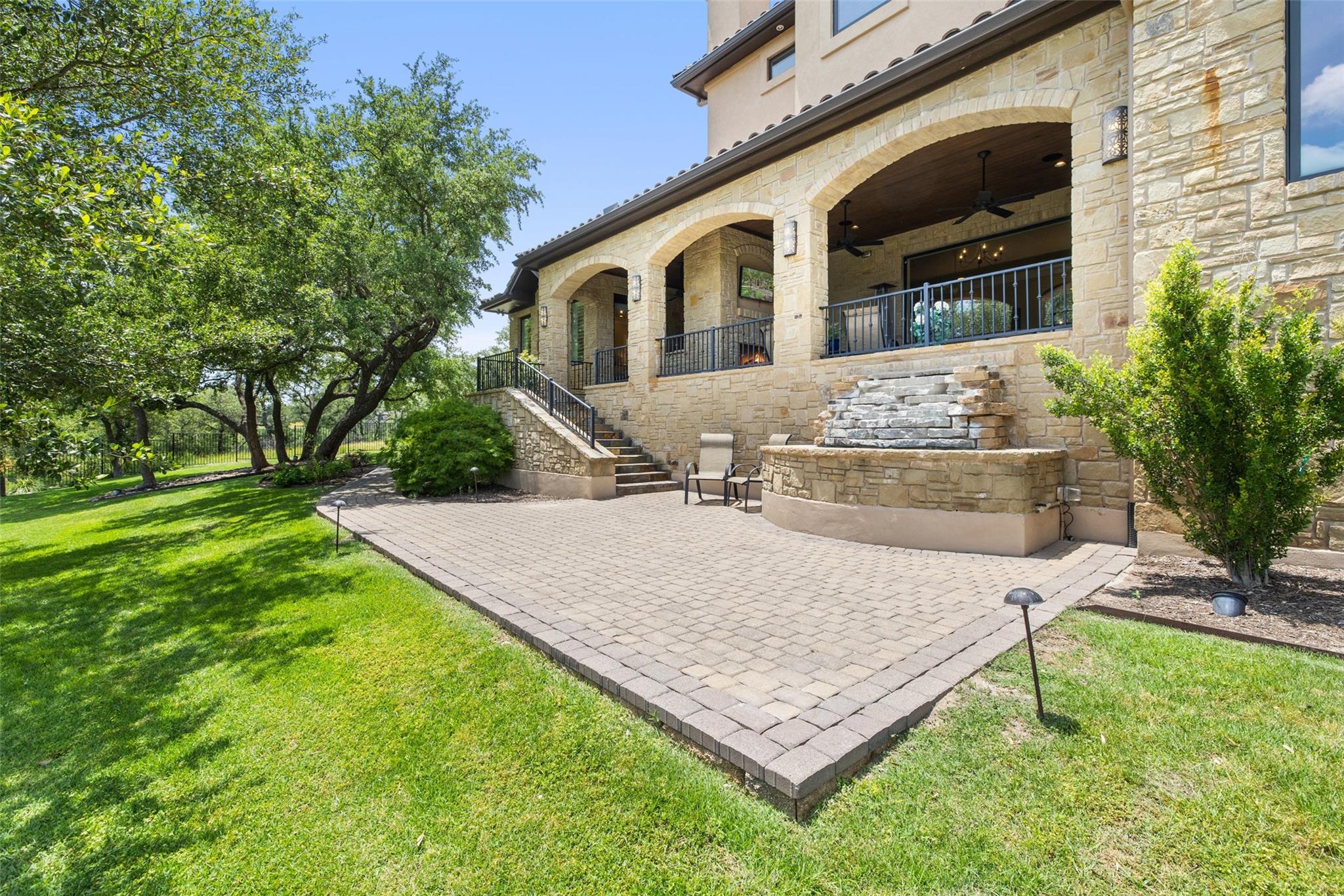 101 Hidden Hills Cv, Spicewood, TX 78669
