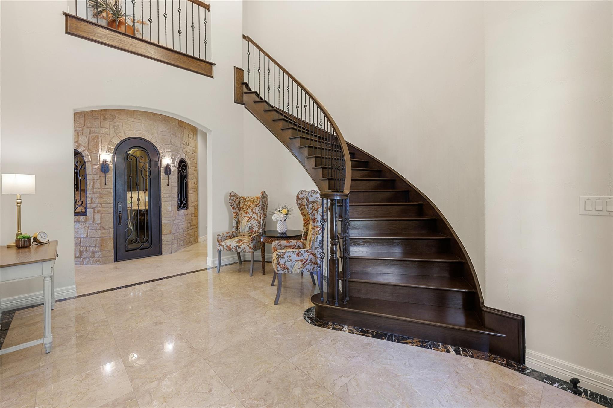 101 Hidden Hills Cv, Spicewood, TX 78669