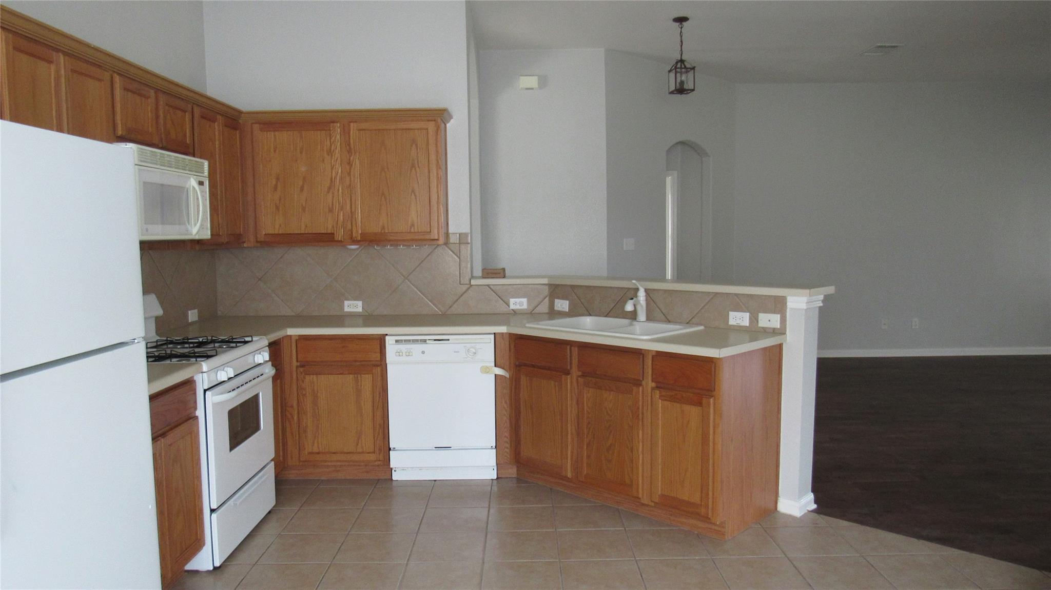 1510 RIDGEWOOD Dr, Leander, TX 78641