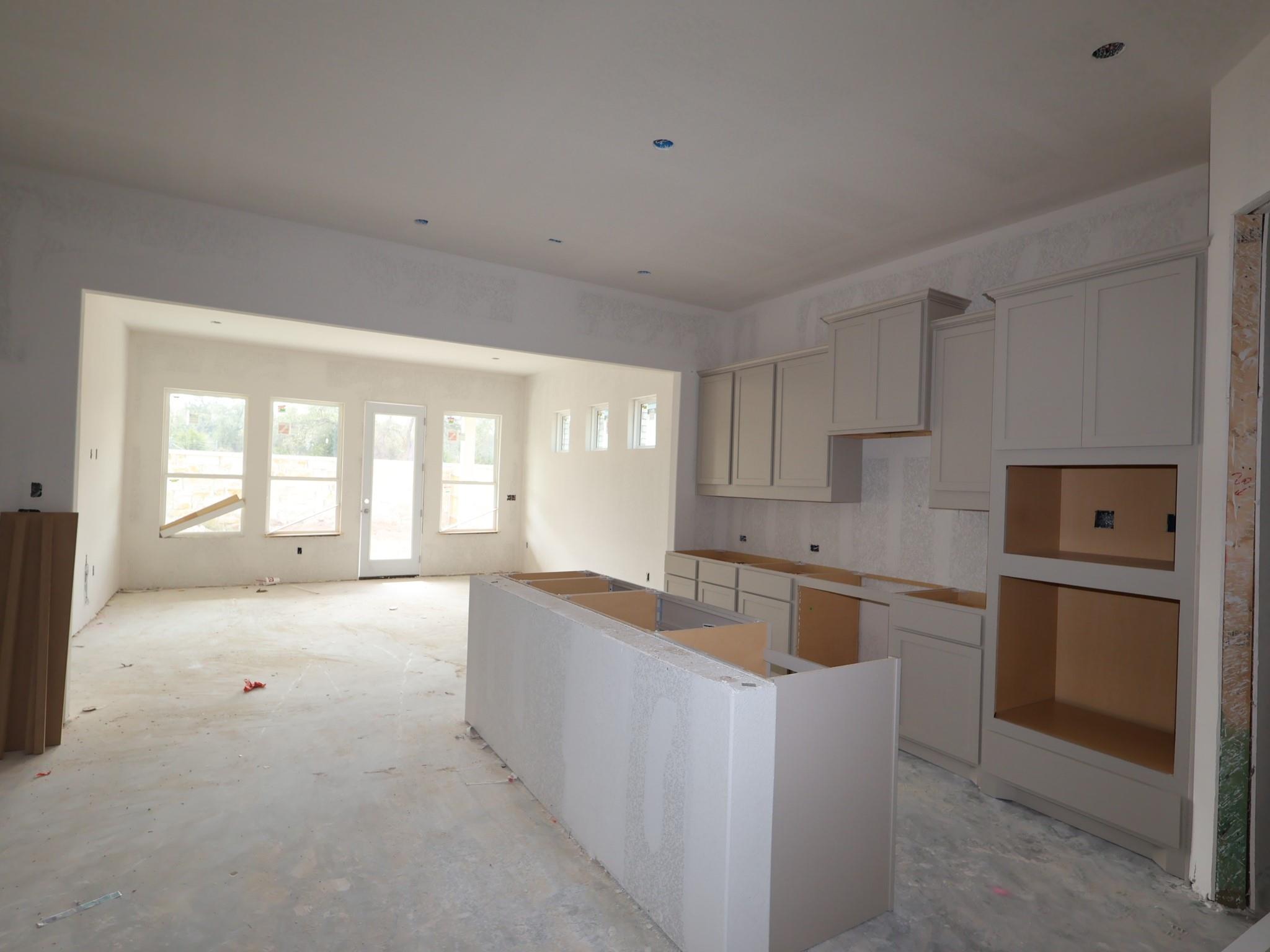 833 Corvallis Dr, Leander, TX 78641