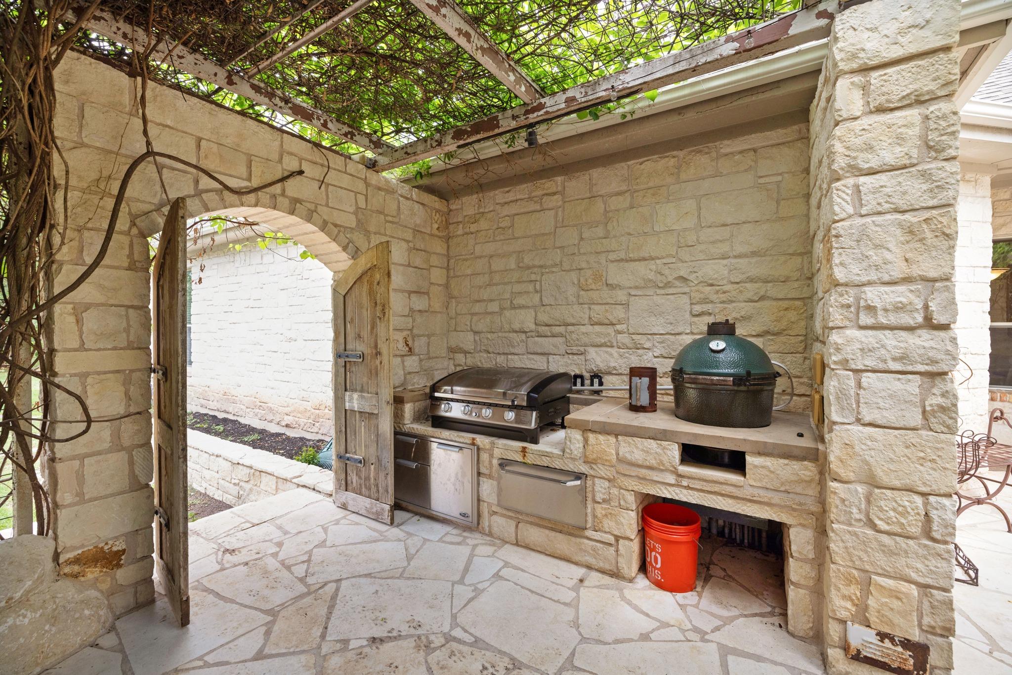 101 Diamond Trl, Georgetown, TX 78633