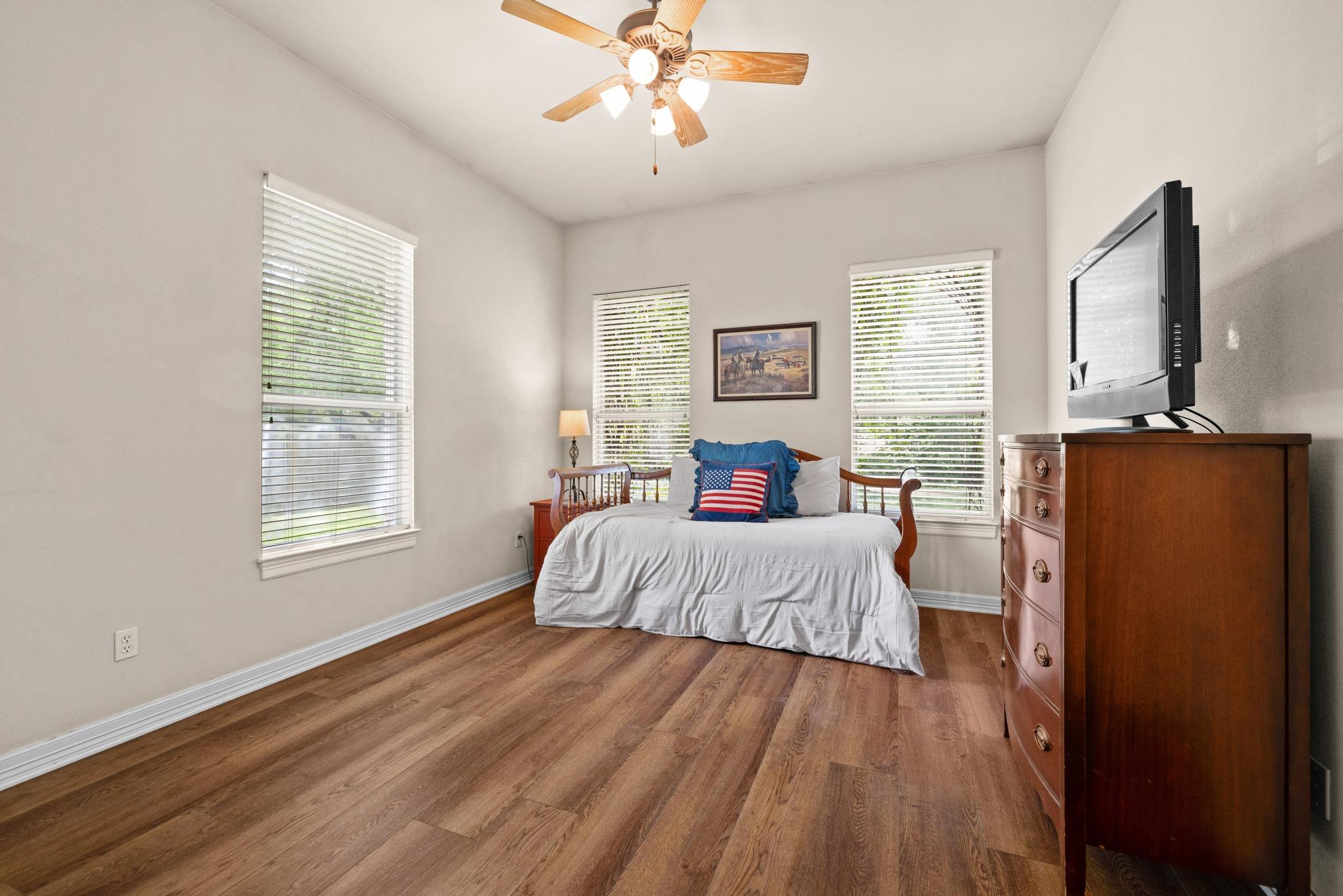 101 Diamond Trl, Georgetown, TX 78633