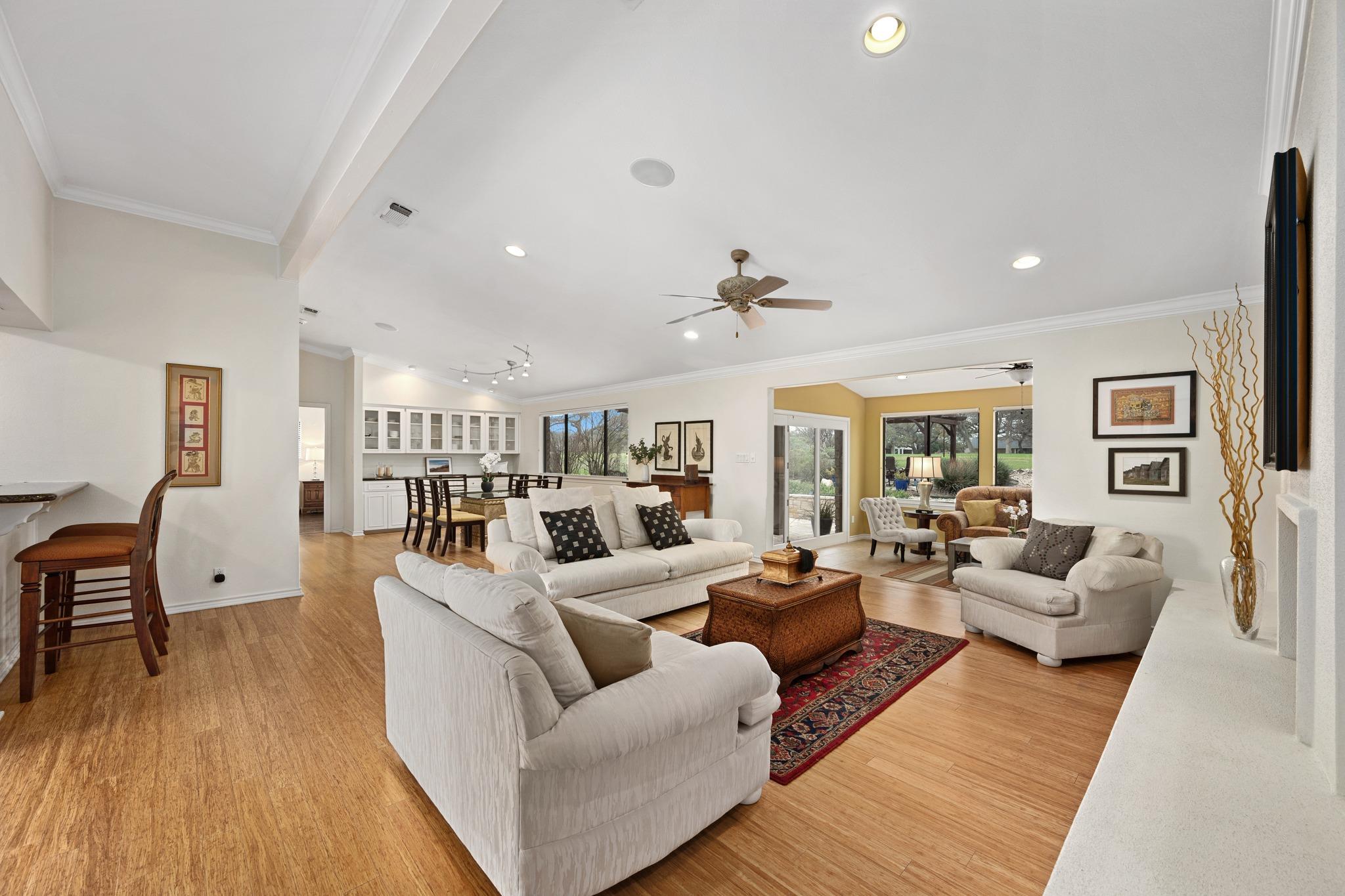 907 Vanguard St, Lakeway, TX 78734