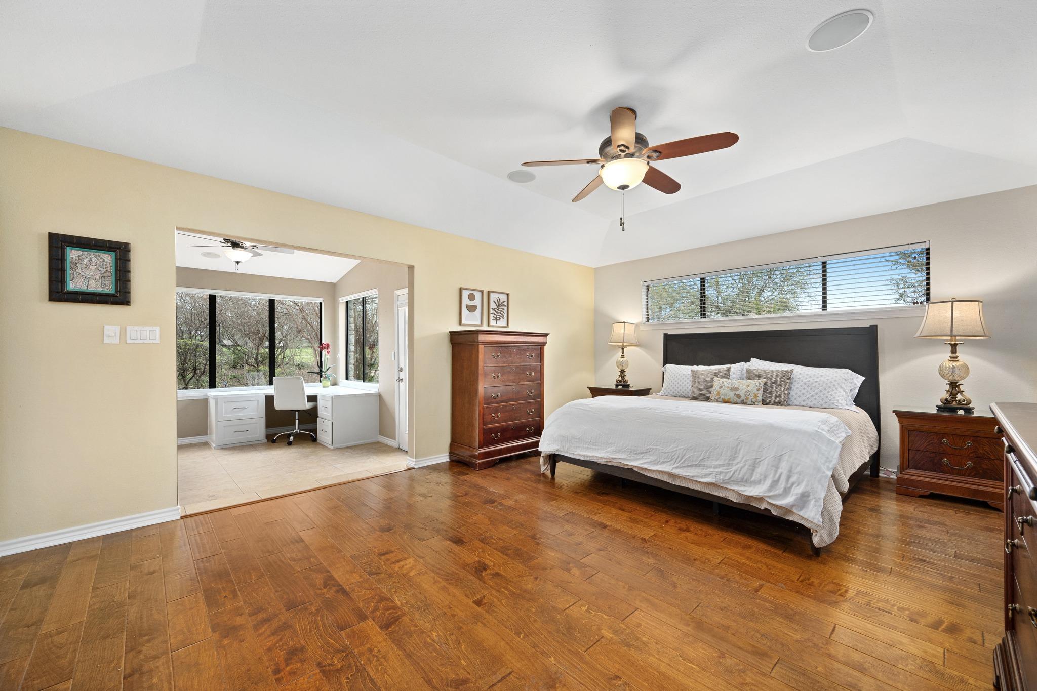 907 Vanguard St, Lakeway, TX 78734