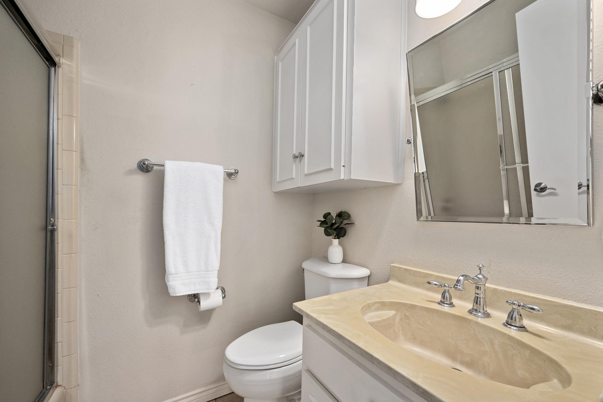 907 Vanguard St, Lakeway, TX 78734