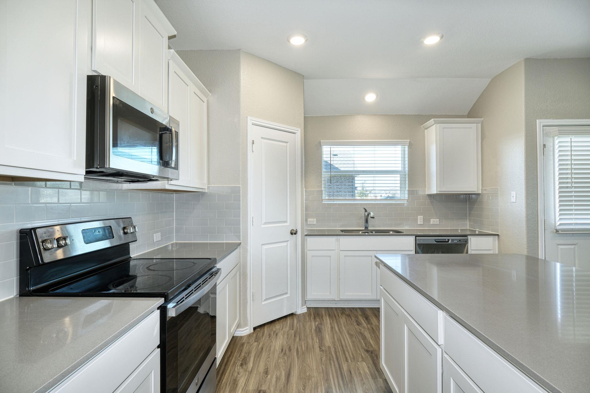 111 Mountain Maple St, Hutto, TX 78634