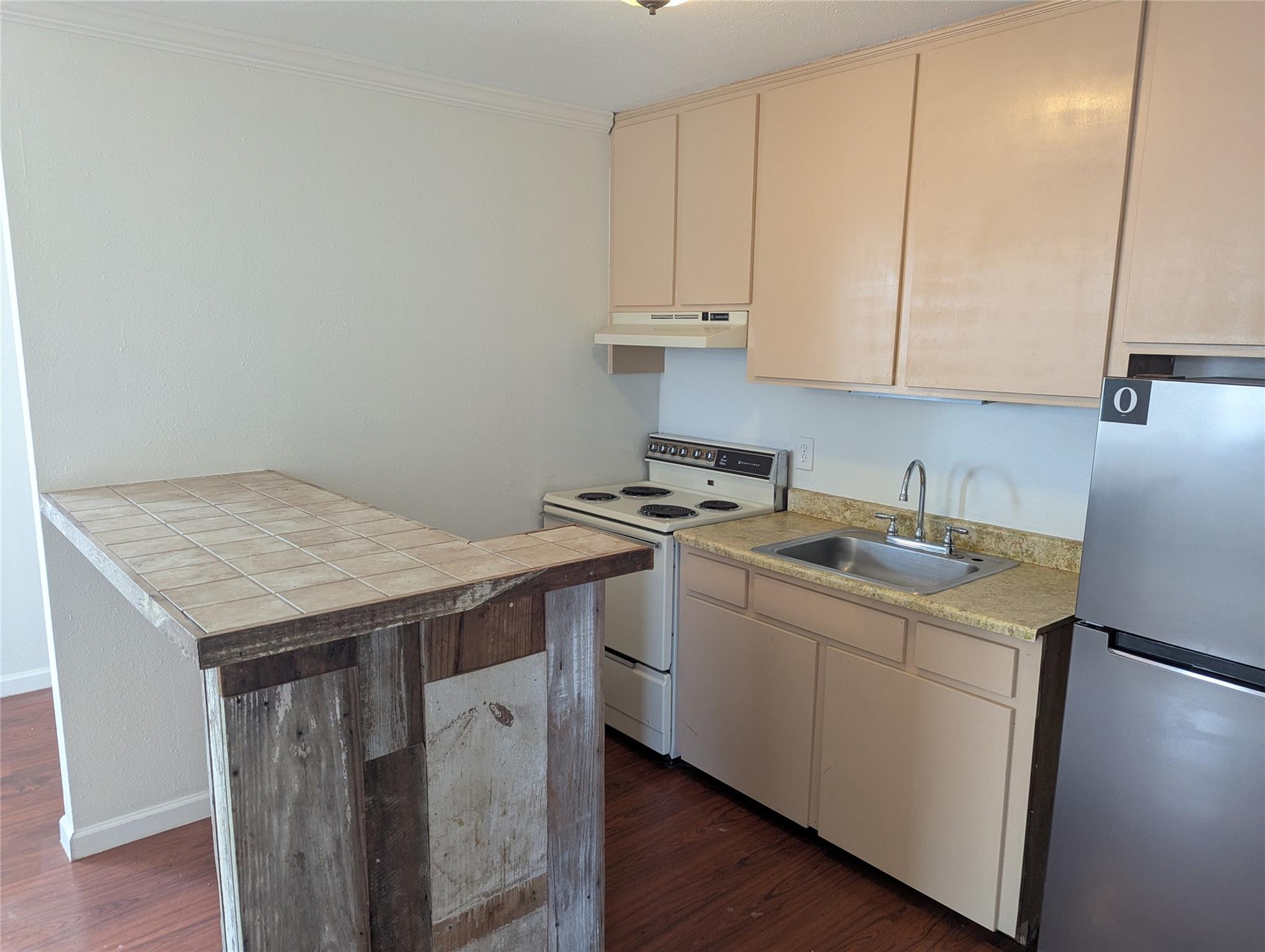 111 Rose Dr, Dripping Springs, TX 78620