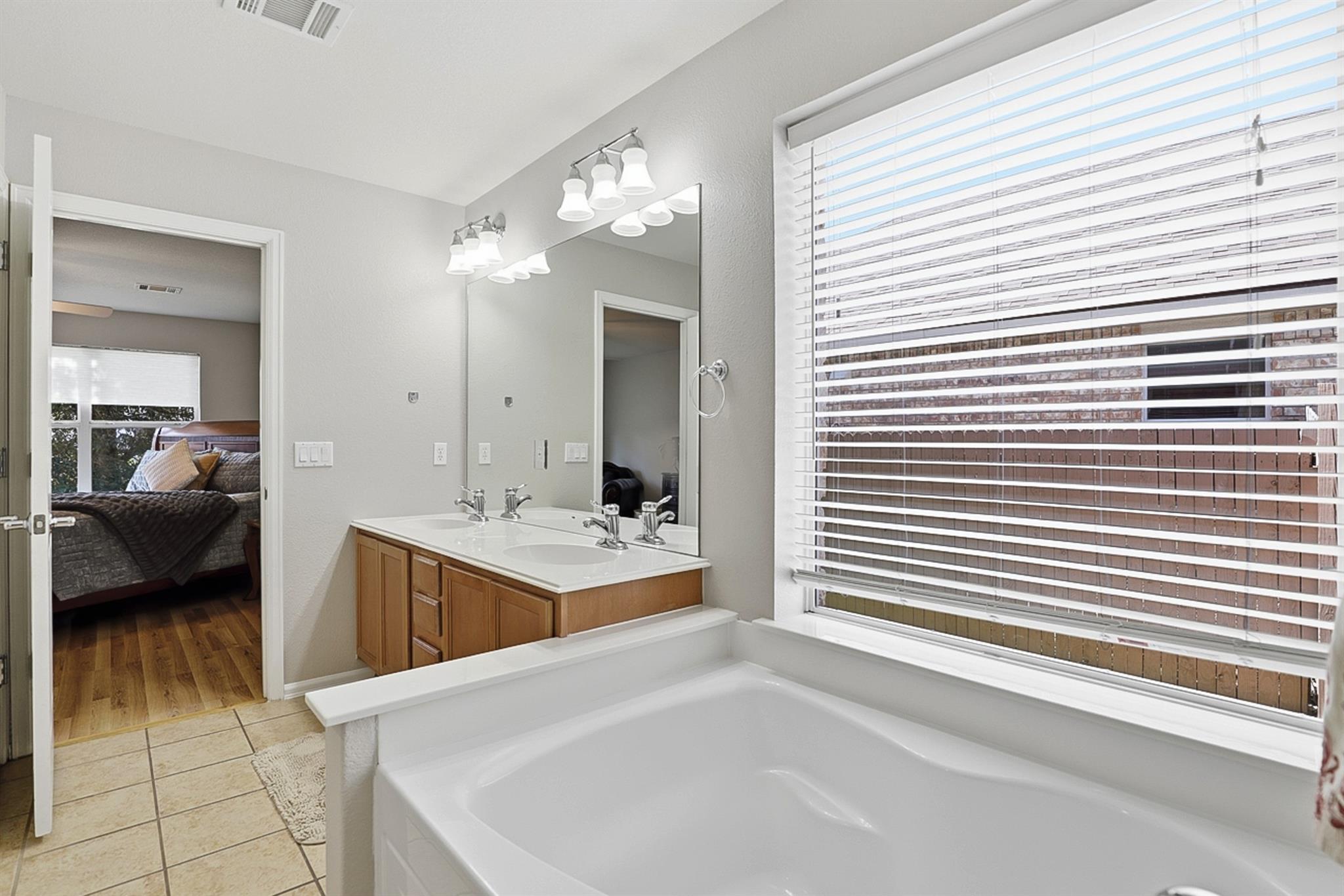 353 King Elder Ln, Leander, TX 78641