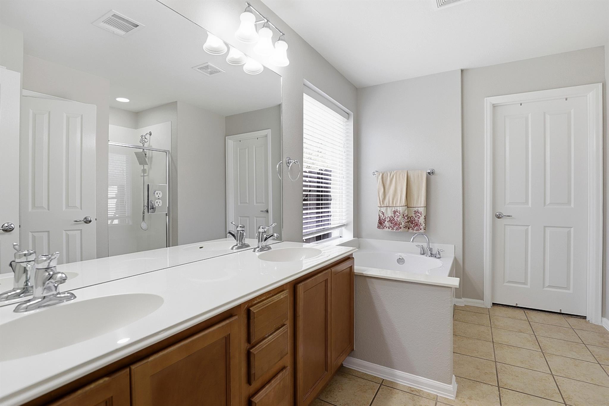 353 King Elder Ln, Leander, TX 78641