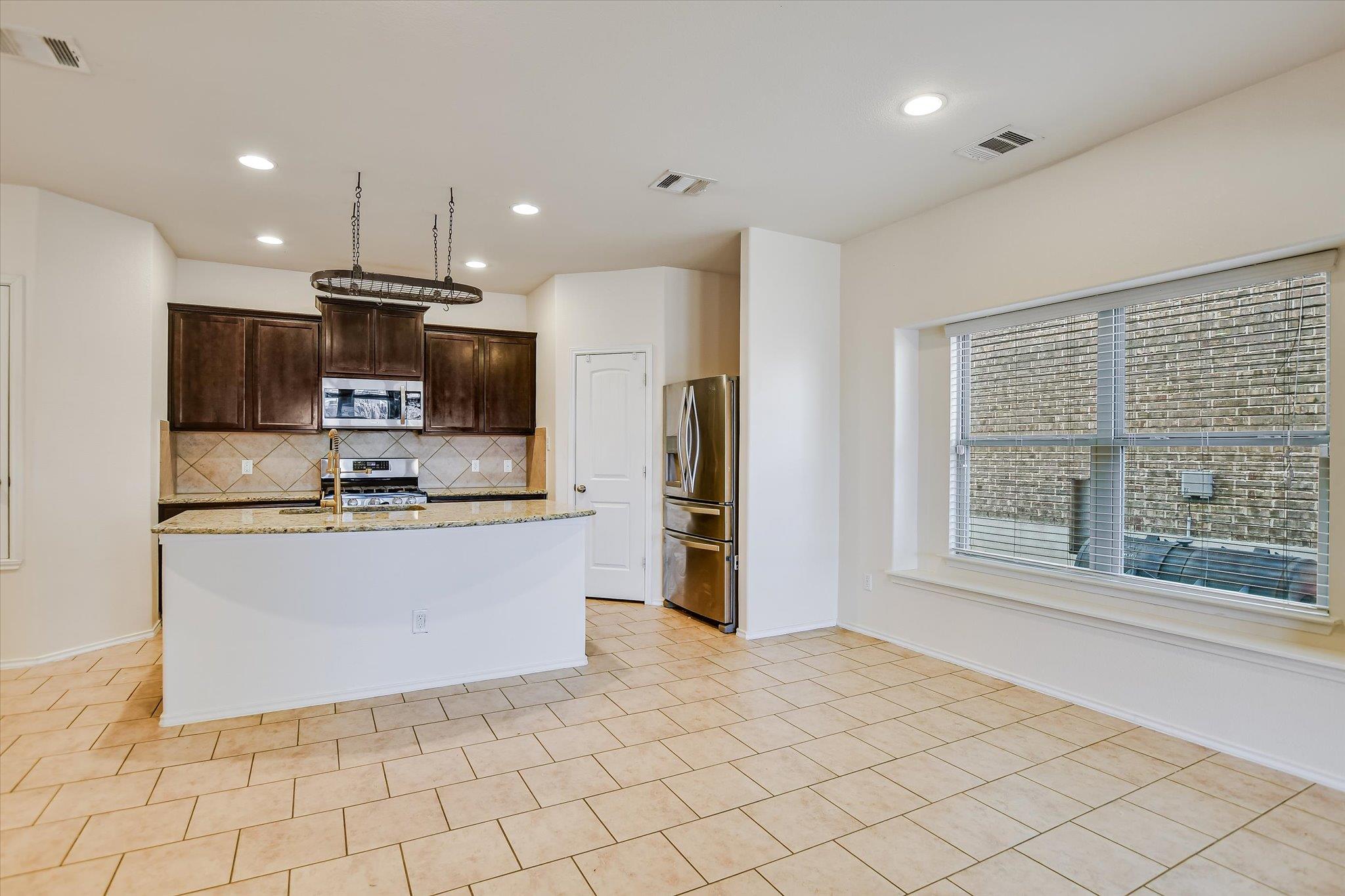 322 Vermilion Marble Trl, Buda, TX 78610