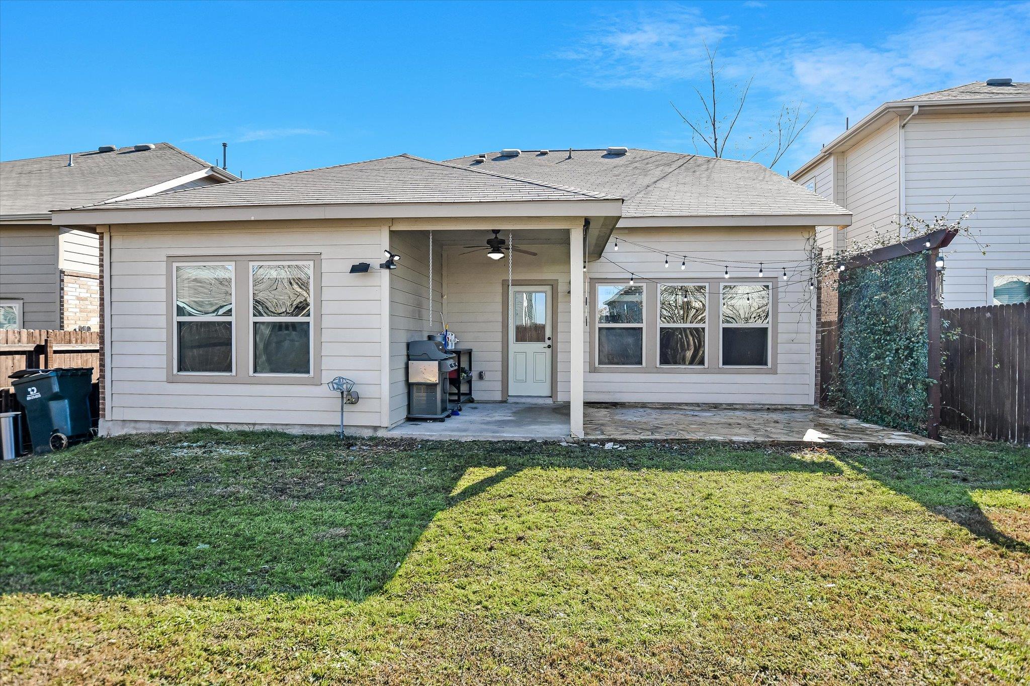 322 Vermilion Marble Trl, Buda, TX 78610
