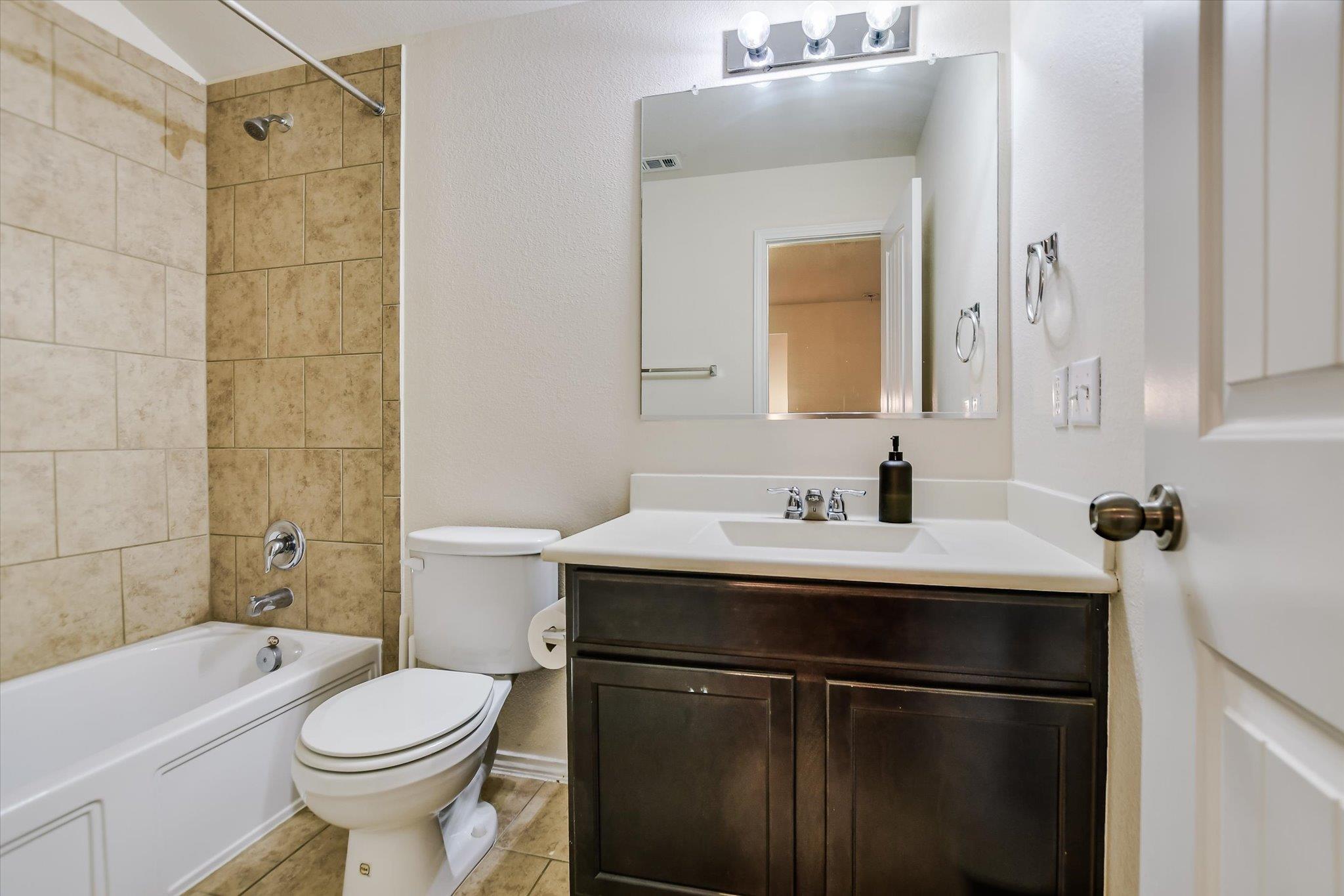 322 Vermilion Marble Trl, Buda, TX 78610