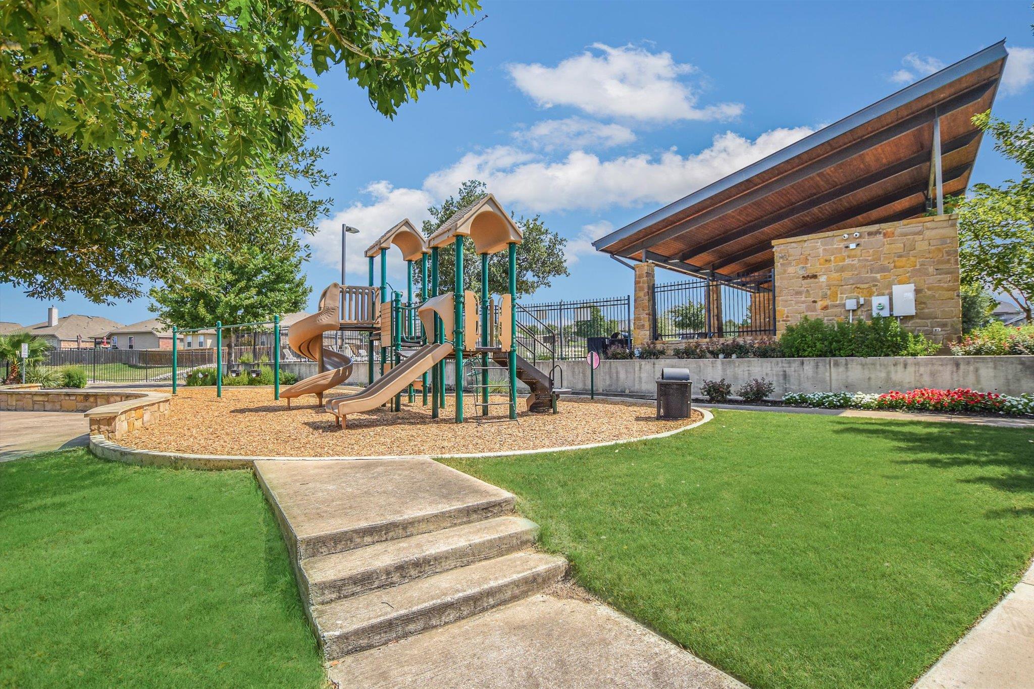 322 Vermilion Marble Trl, Buda, TX 78610