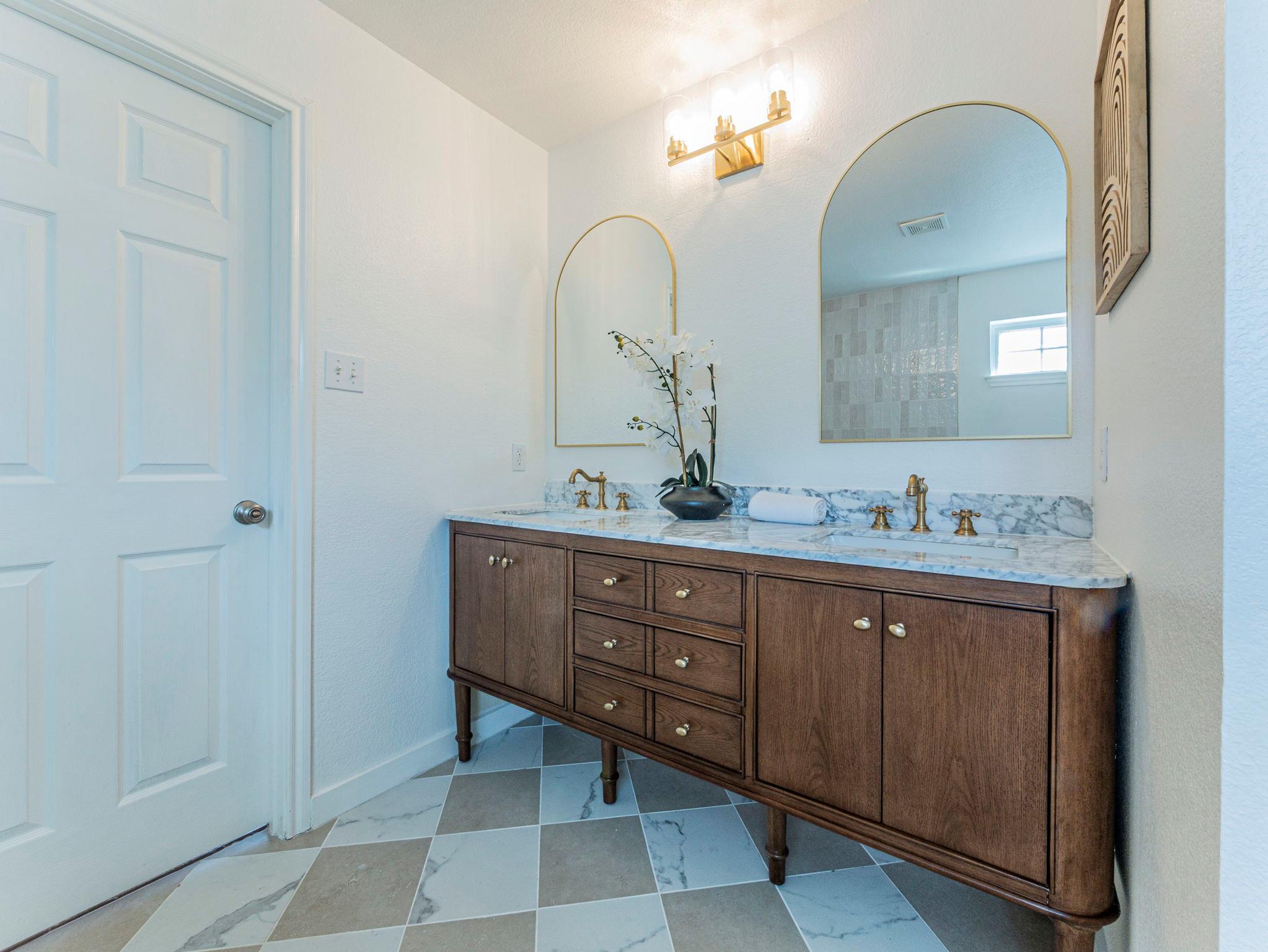 160 Pine Cv, Kyle, TX 78640