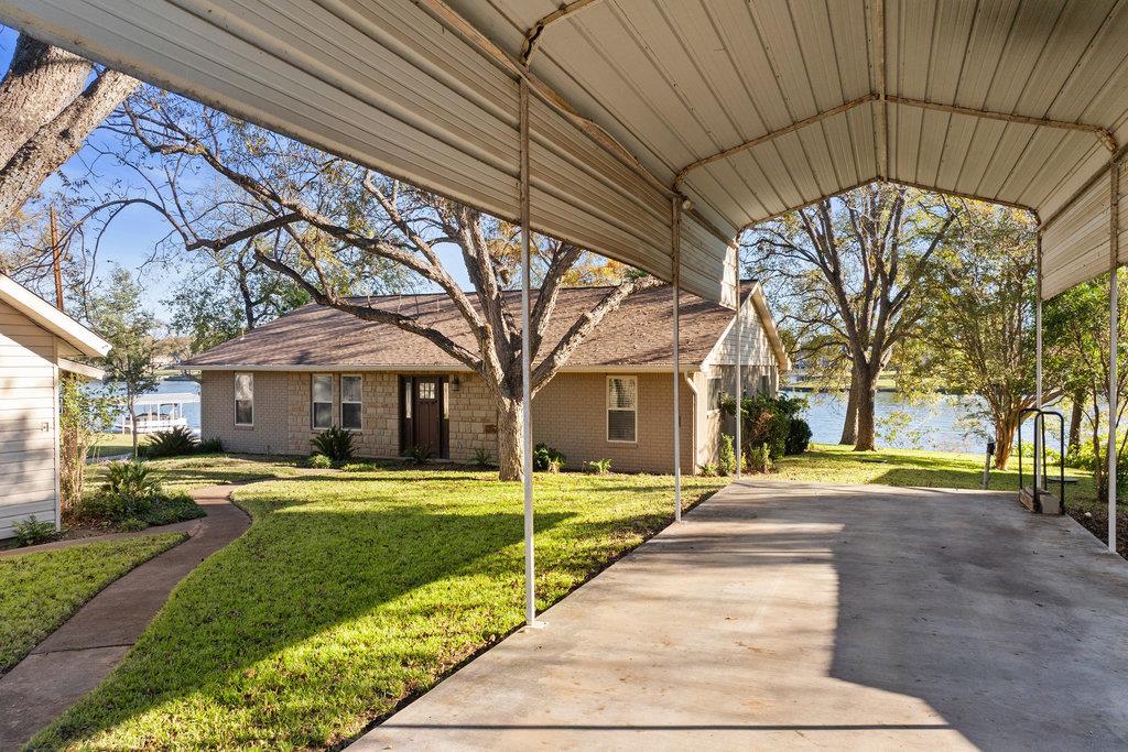 1922 Purple Sage Ln, Kingsland, TX 78639