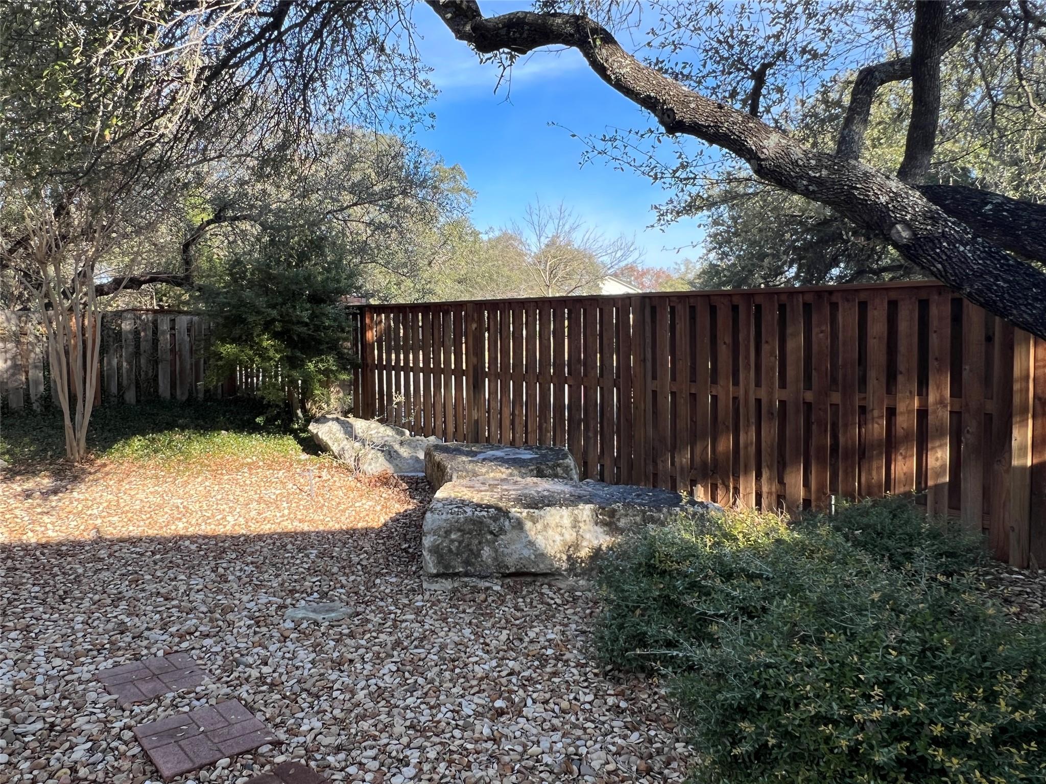 10 Troon Dr, Lakeway, TX 78738