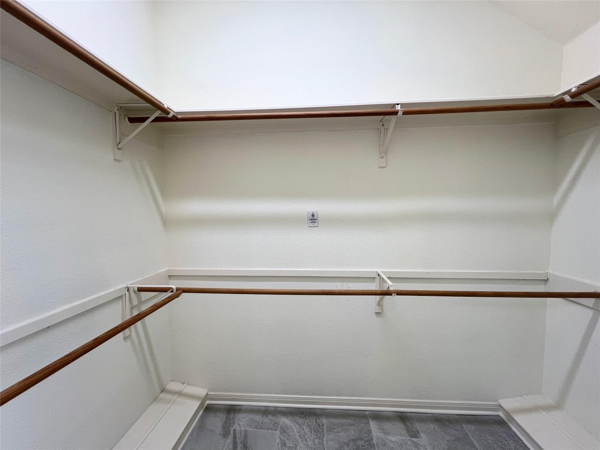 10 Troon Dr, Lakeway, TX 78738