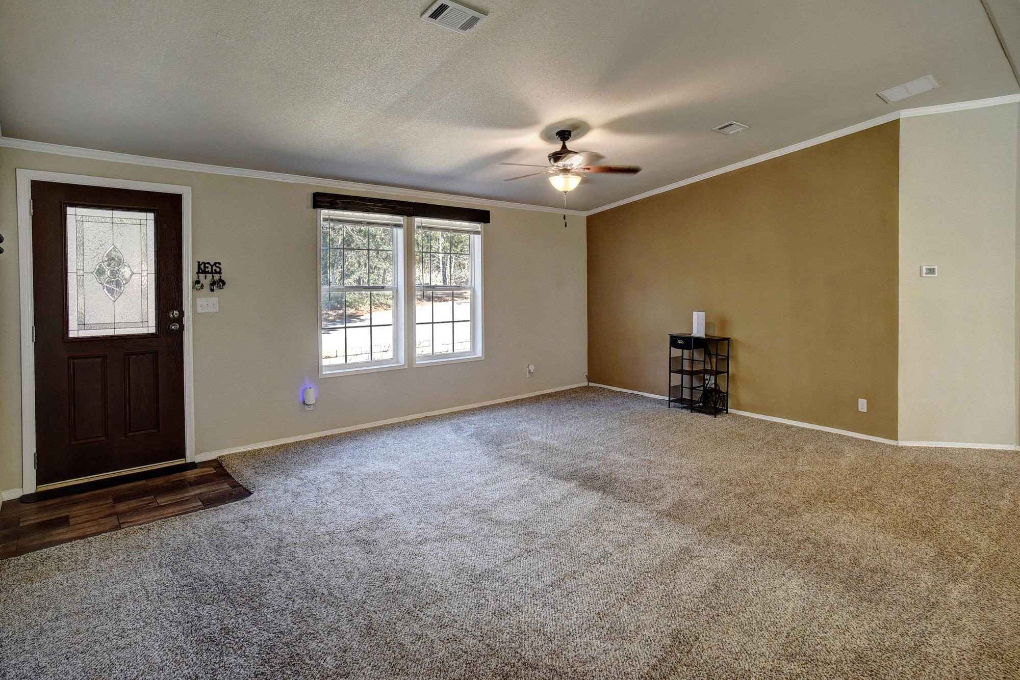 1024 Sand Hills Rd, Red Rock, TX 78662