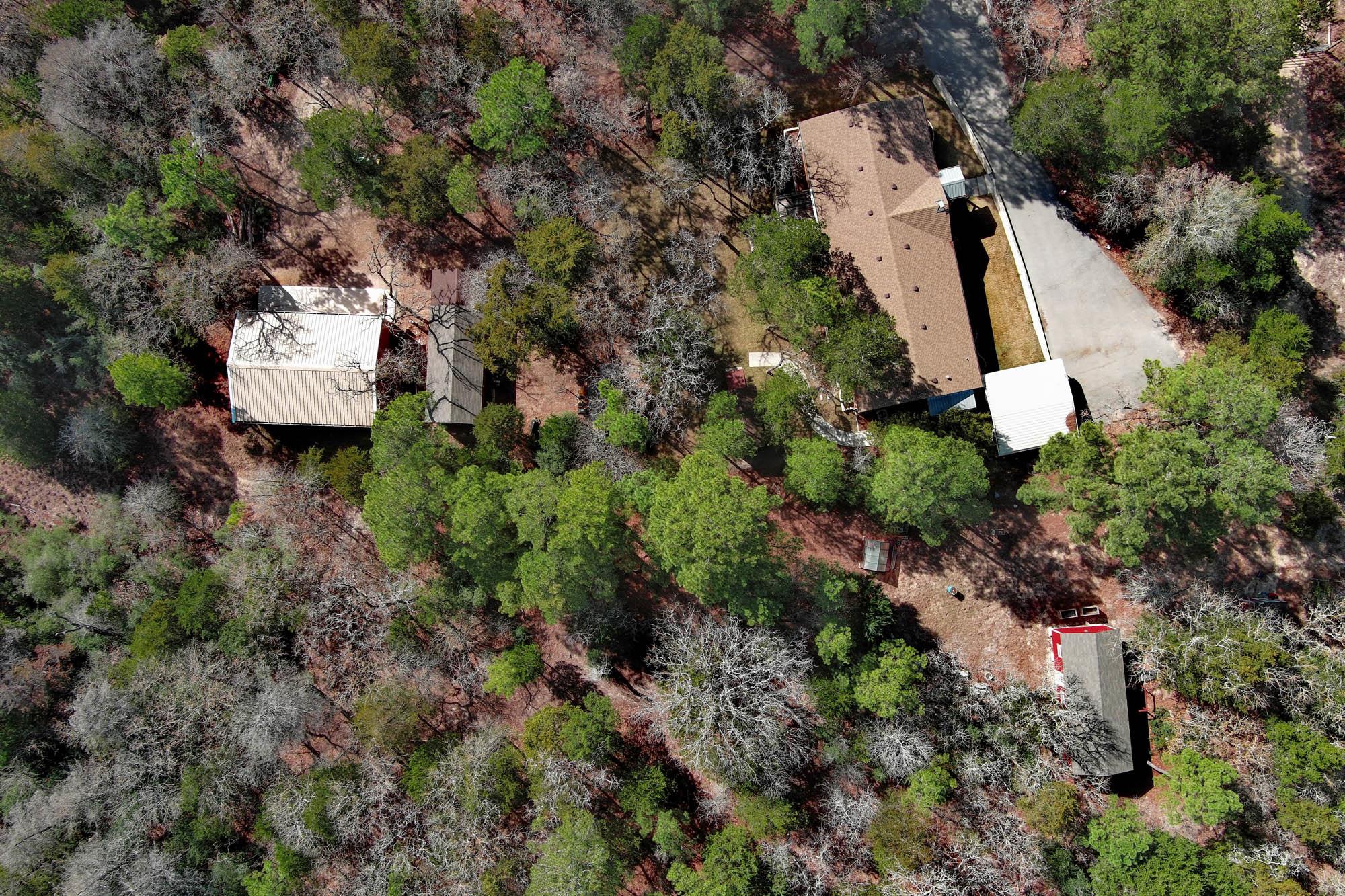 1024 Sand Hills Rd, Red Rock, TX 78662