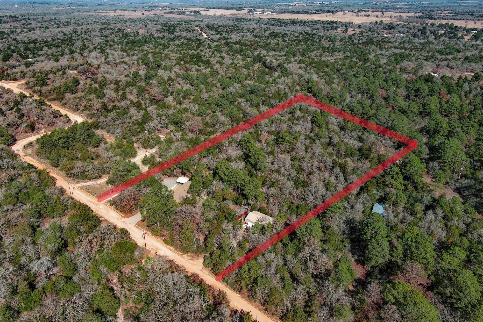 1024 Sand Hills Rd, Red Rock, TX 78662