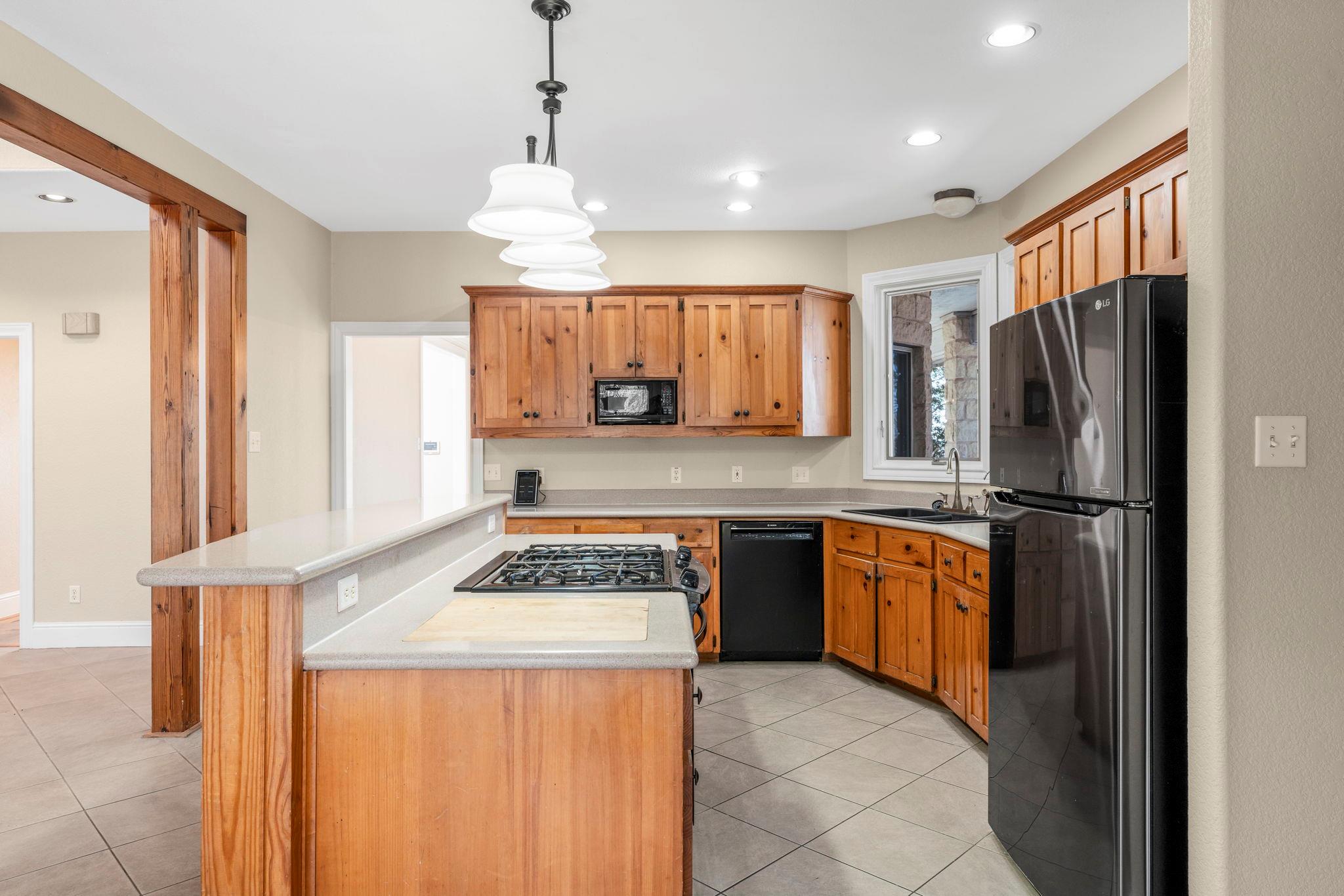 310 County Road 317, Georgetown, TX 78626