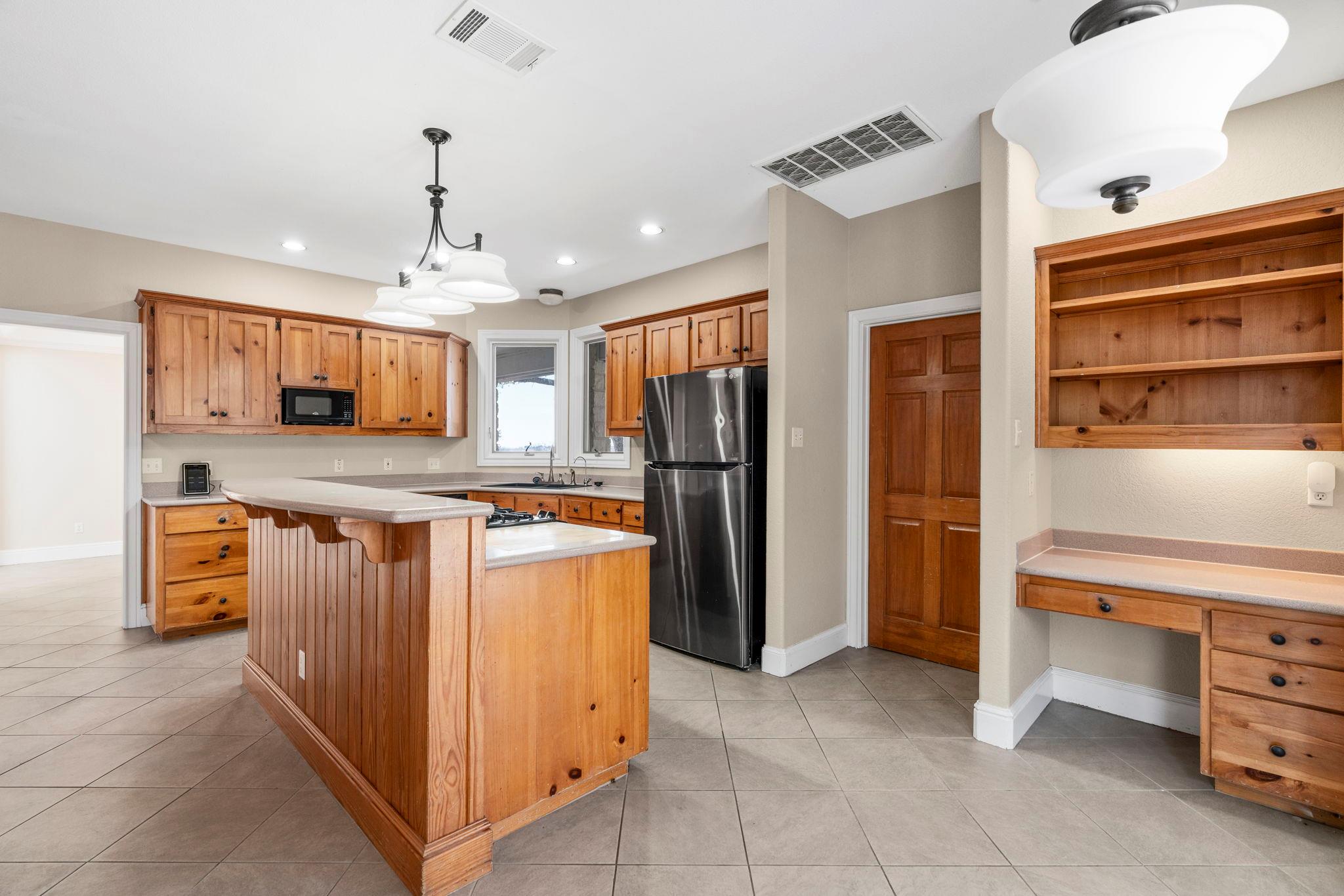 310 County Road 317, Georgetown, TX 78626