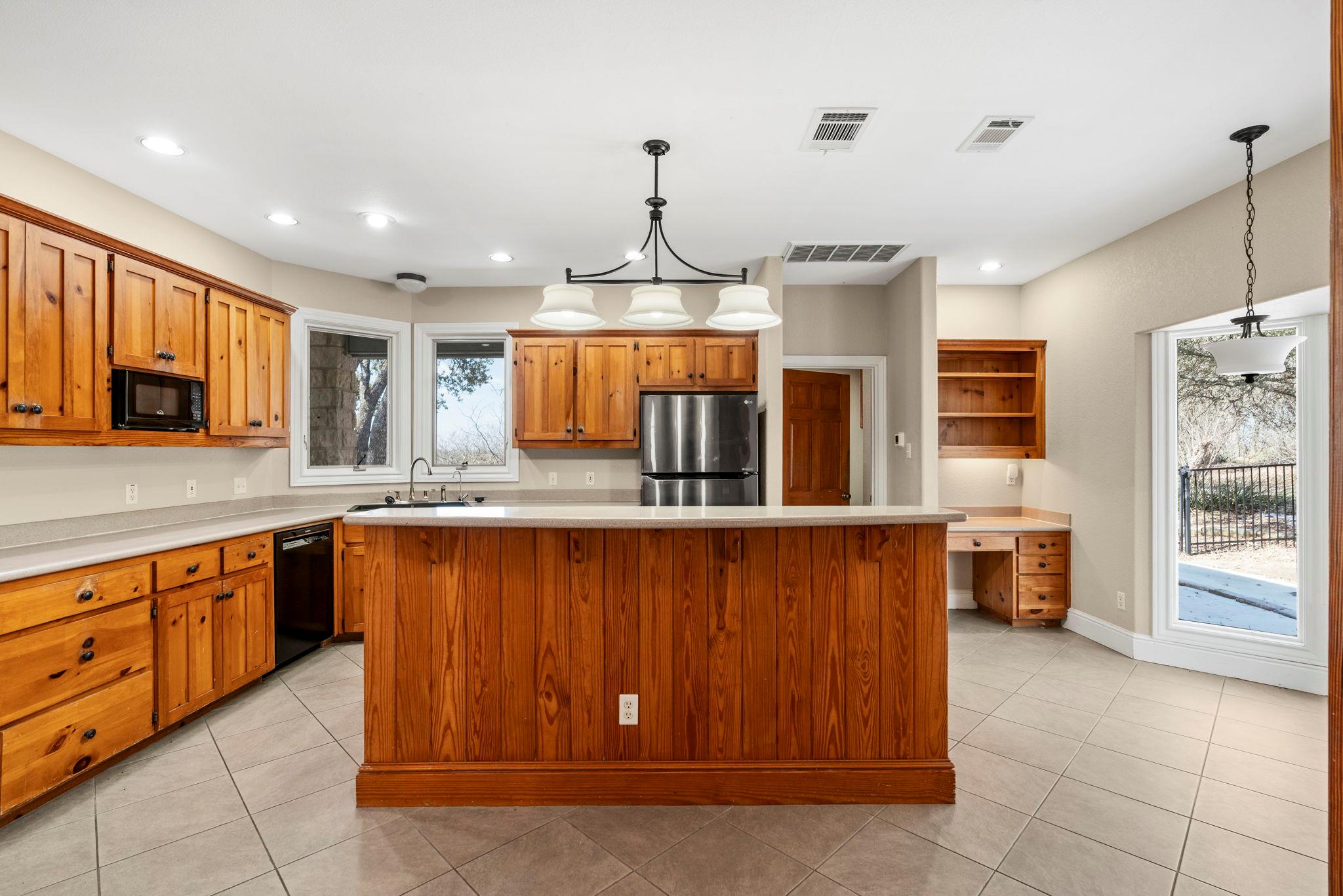 310 County Road 317, Georgetown, TX 78626