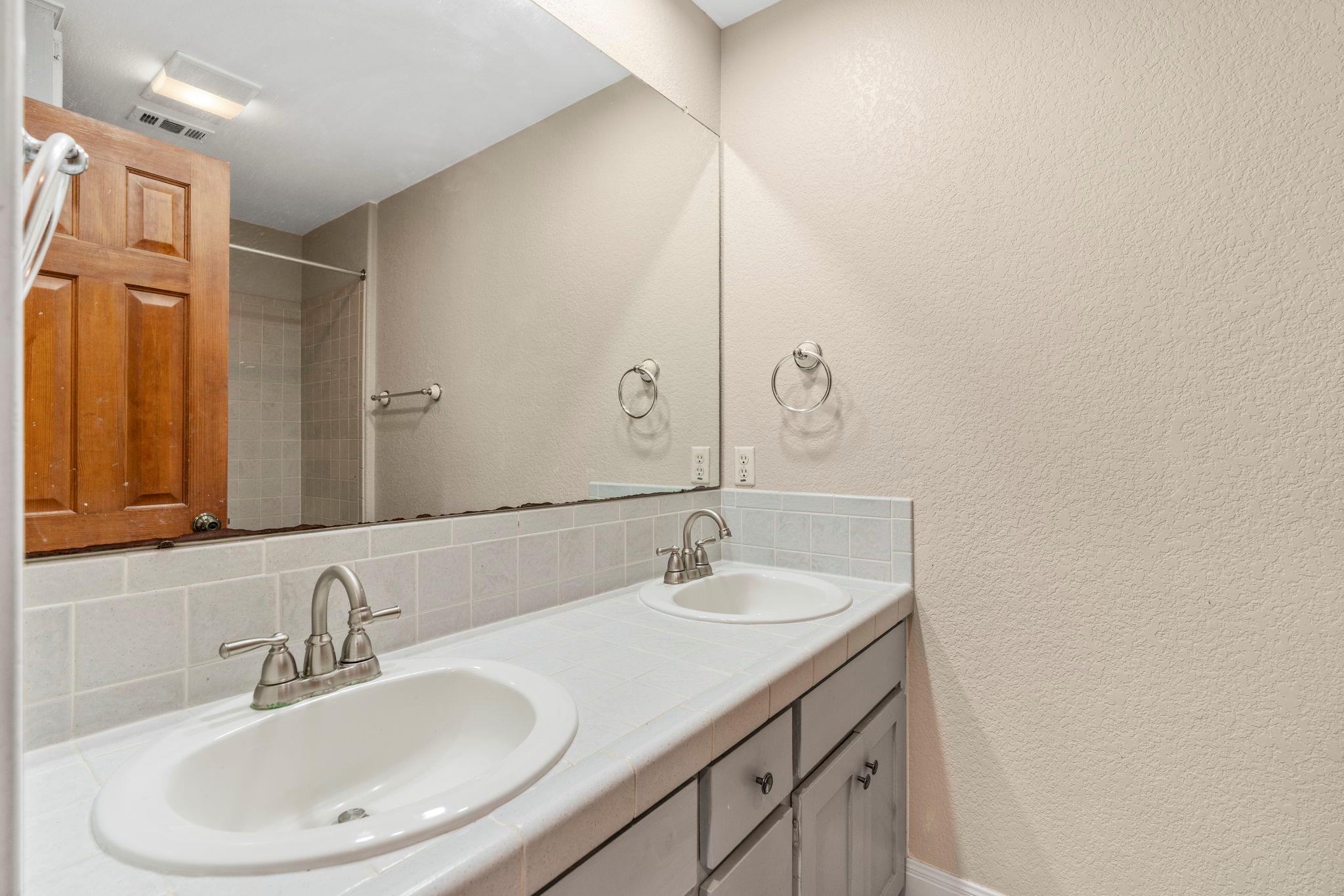 310 County Road 317, Georgetown, TX 78626