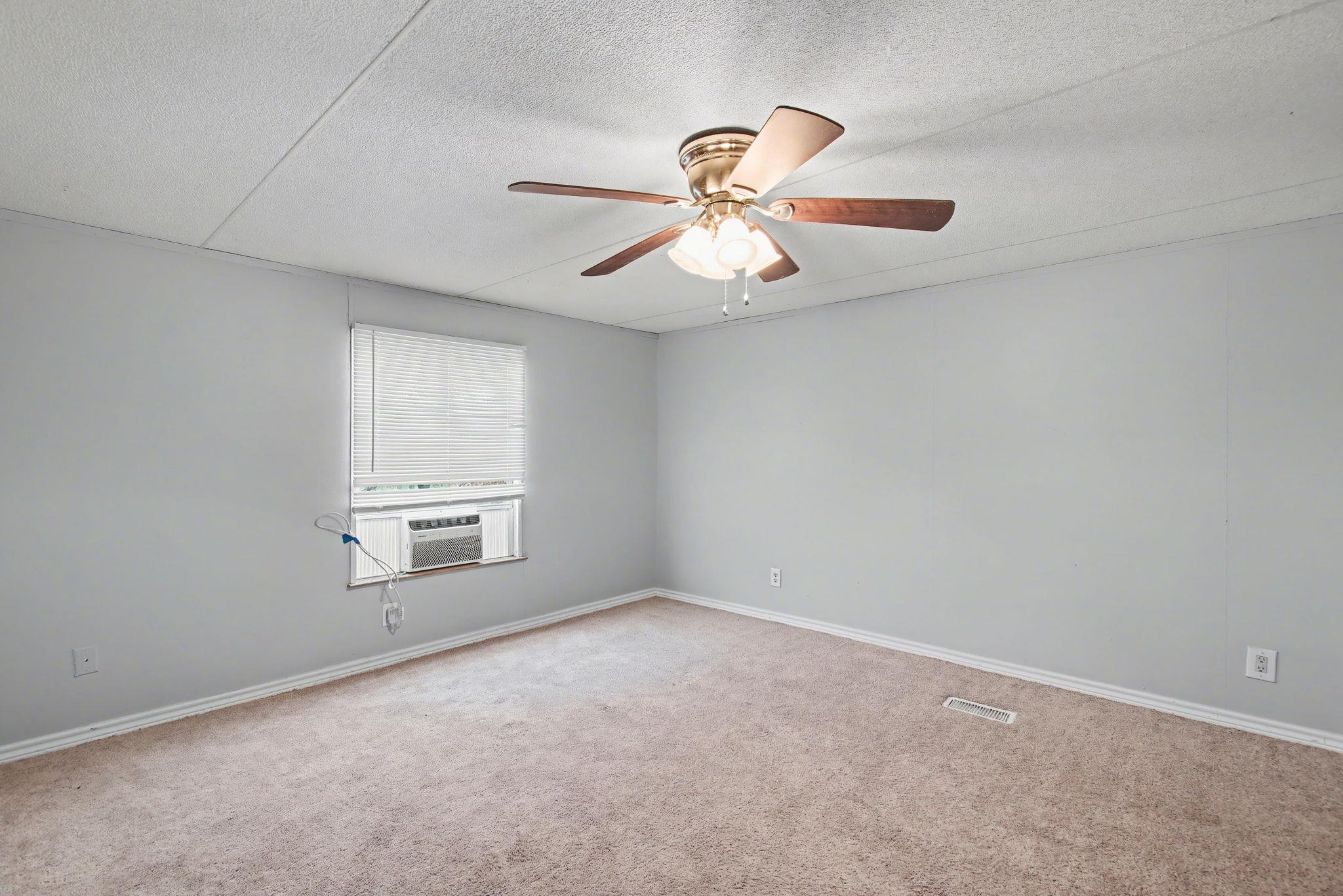 919 Austin St, Kingsland, TX 78639