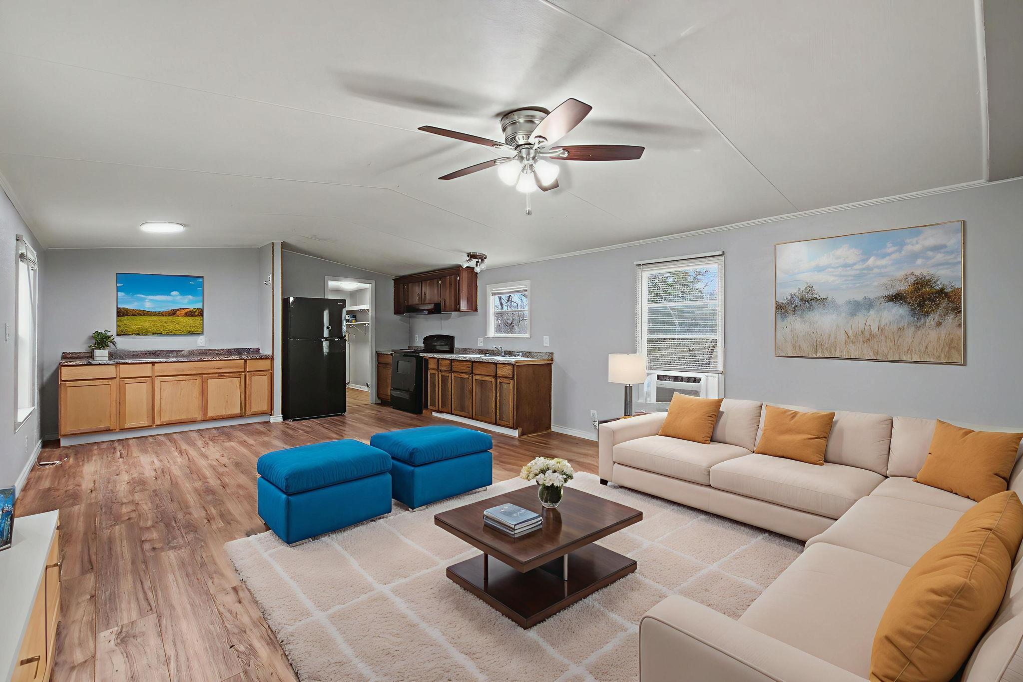 919 Austin St, Kingsland, TX 78639