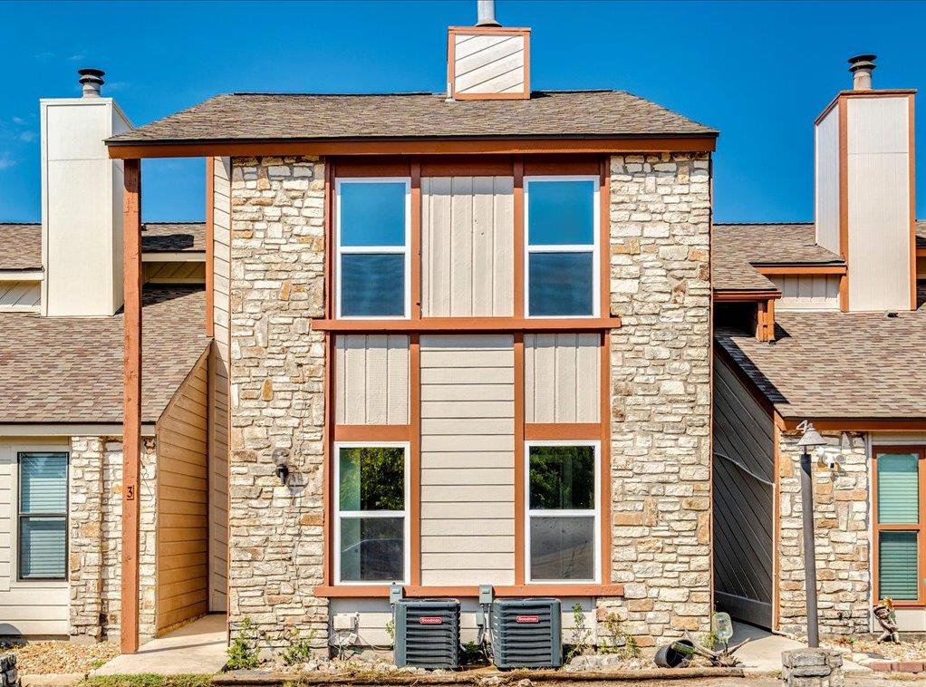 3 Cypress Fairway Vlg, Wimberley, TX 78676