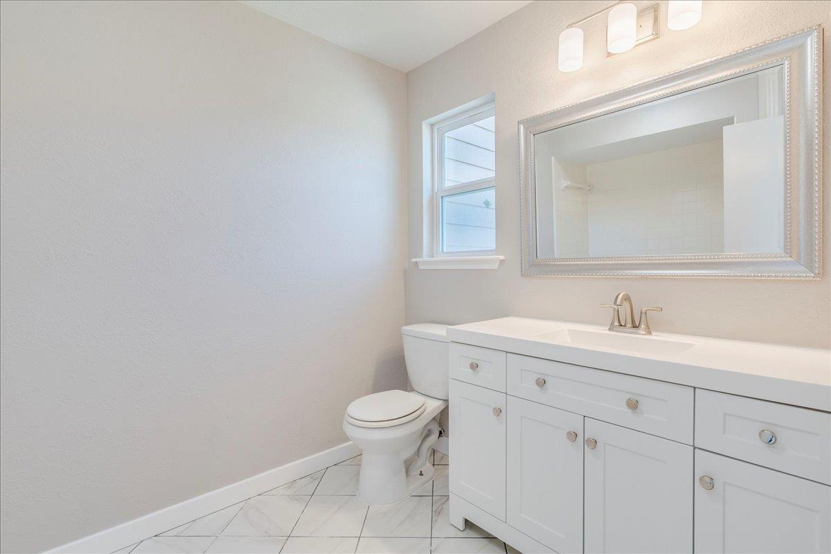 3 Cypress Fairway Vlg, Wimberley, TX 78676