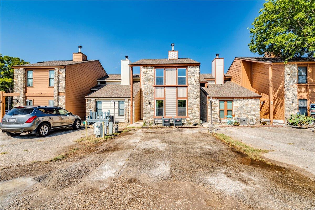 3 Cypress Fairway Vlg, Wimberley, TX 78676