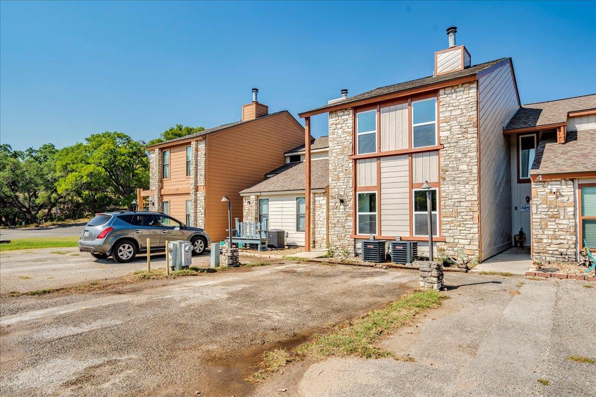 3 Cypress Fairway Vlg, Wimberley, TX 78676