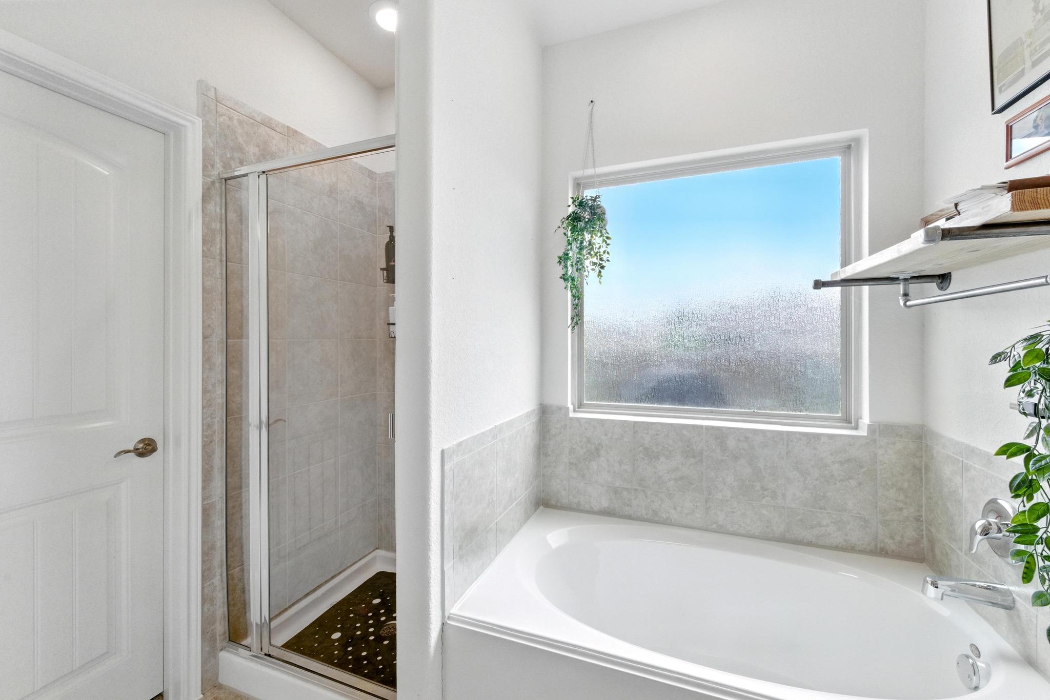 3905 Alpine Autumn Dr, Austin, TX 78744