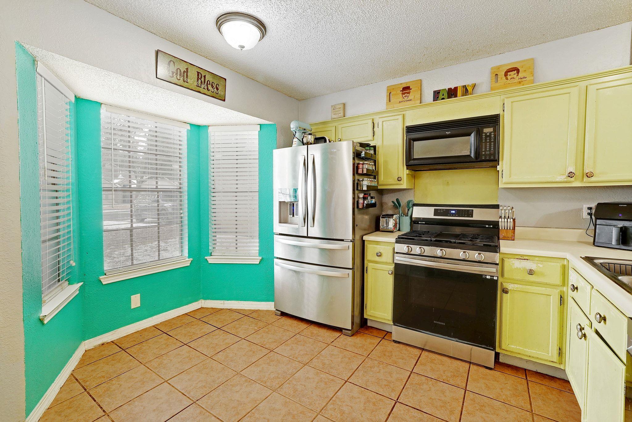 2508 Armstrong Dr, Leander, TX 78641