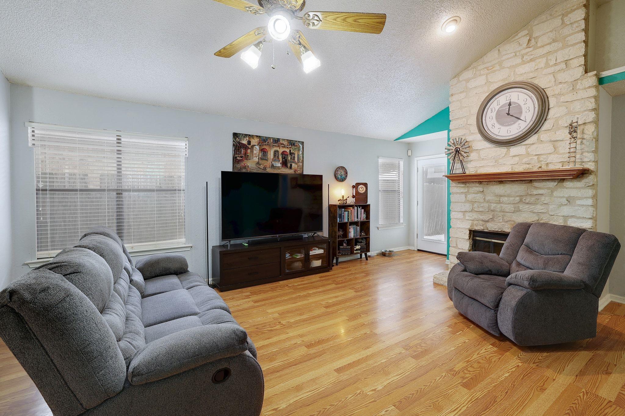 2508 Armstrong Dr, Leander, TX 78641