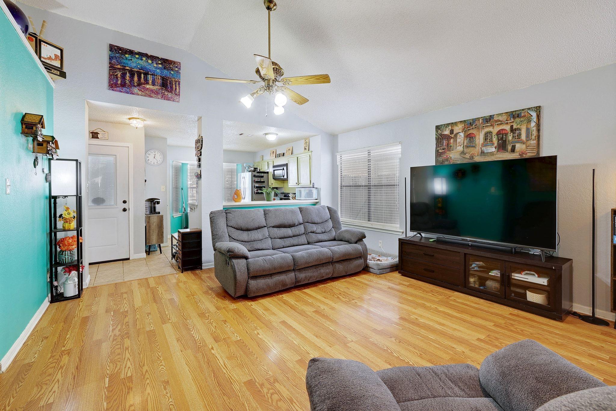 2508 Armstrong Dr, Leander, TX 78641