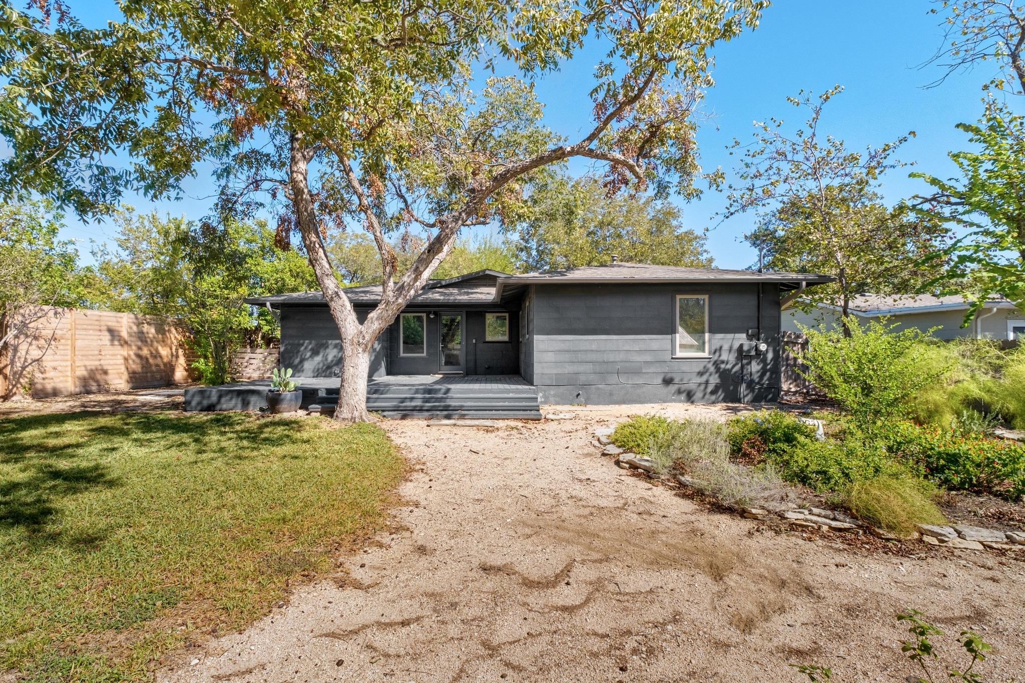 1303 Glencrest Dr, Austin, TX 78723