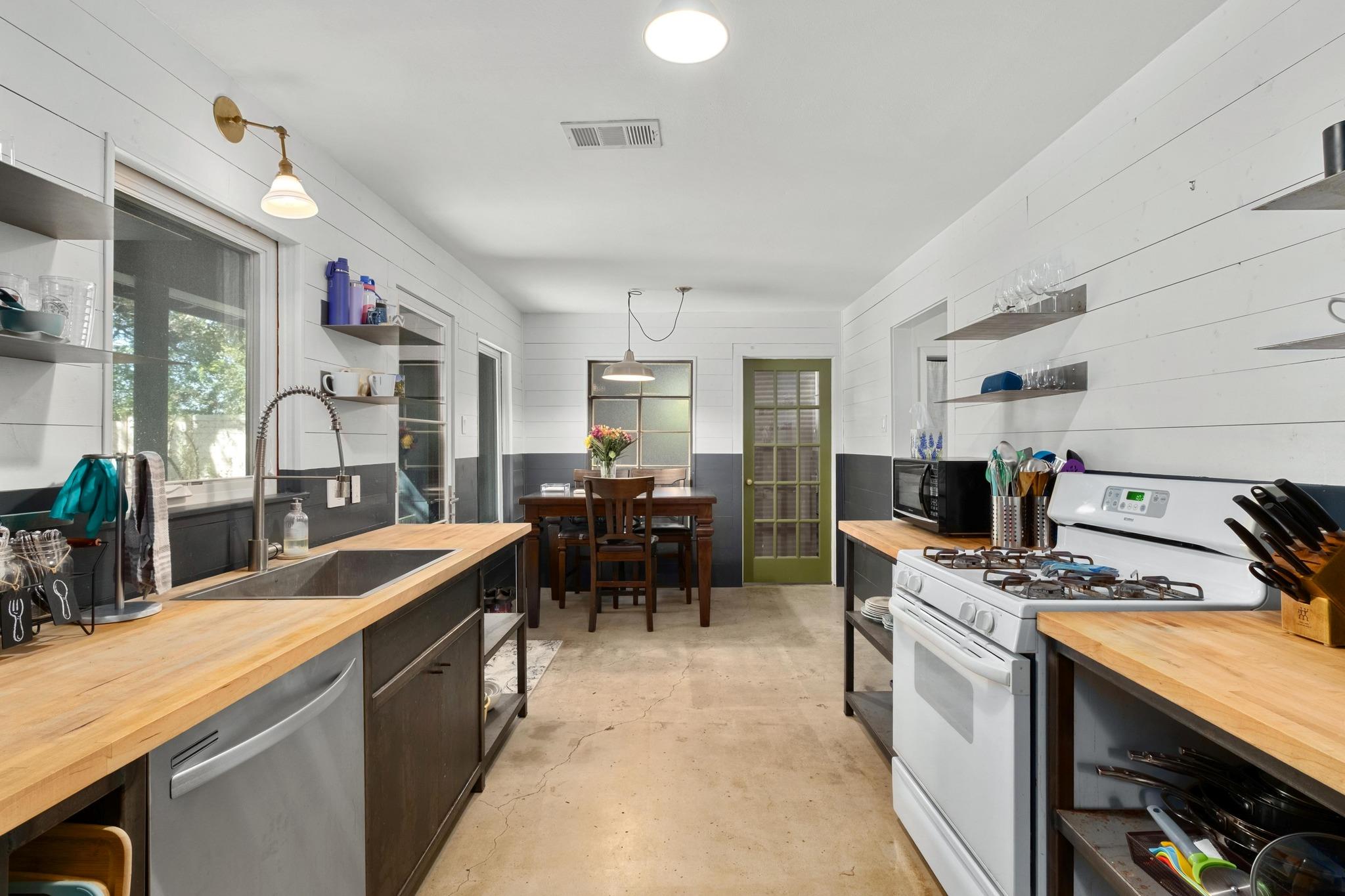 1303 Glencrest Dr, Austin, TX 78723