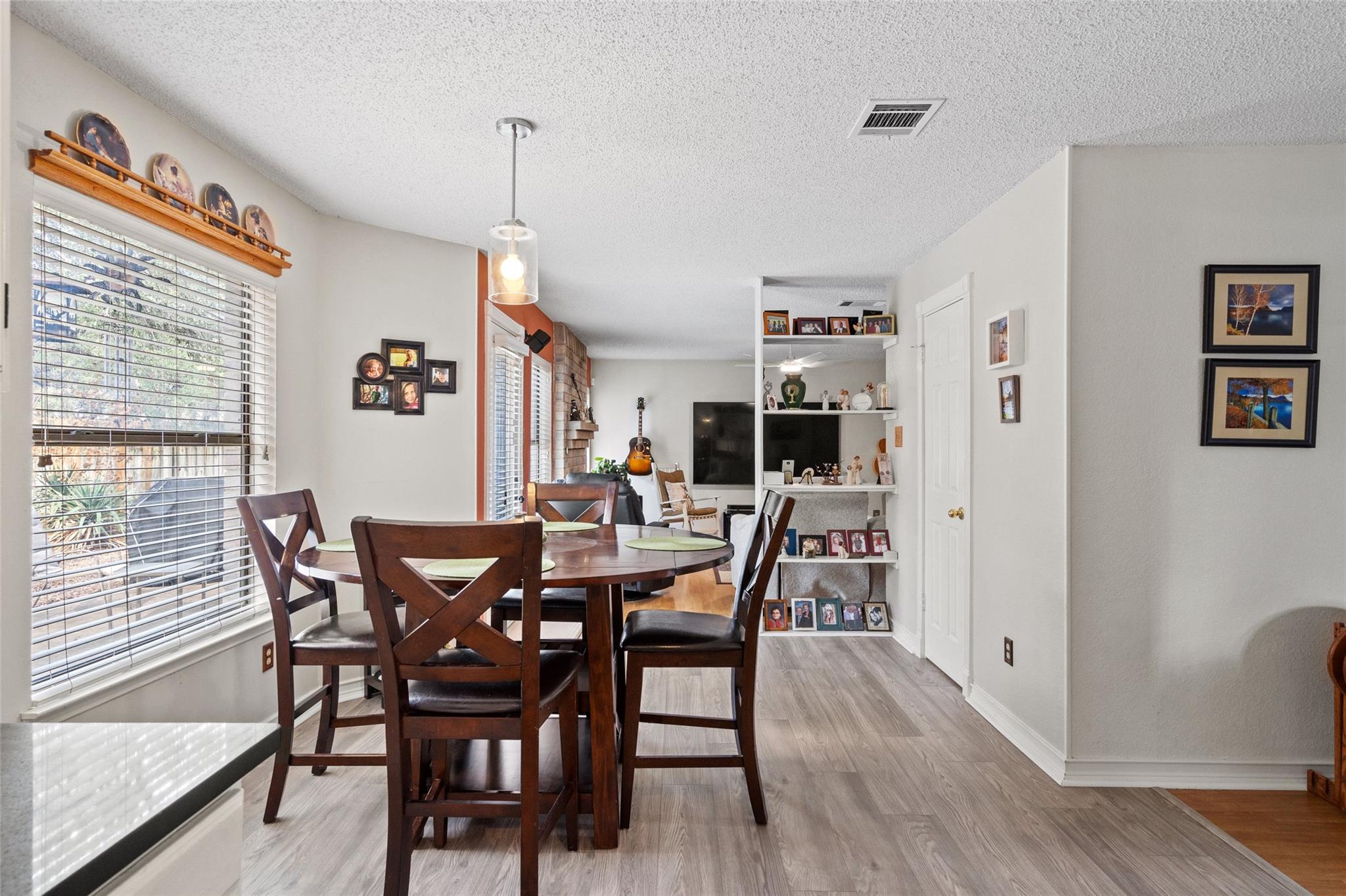 17500 Klamath Falls Dr, Round Rock, TX 78681