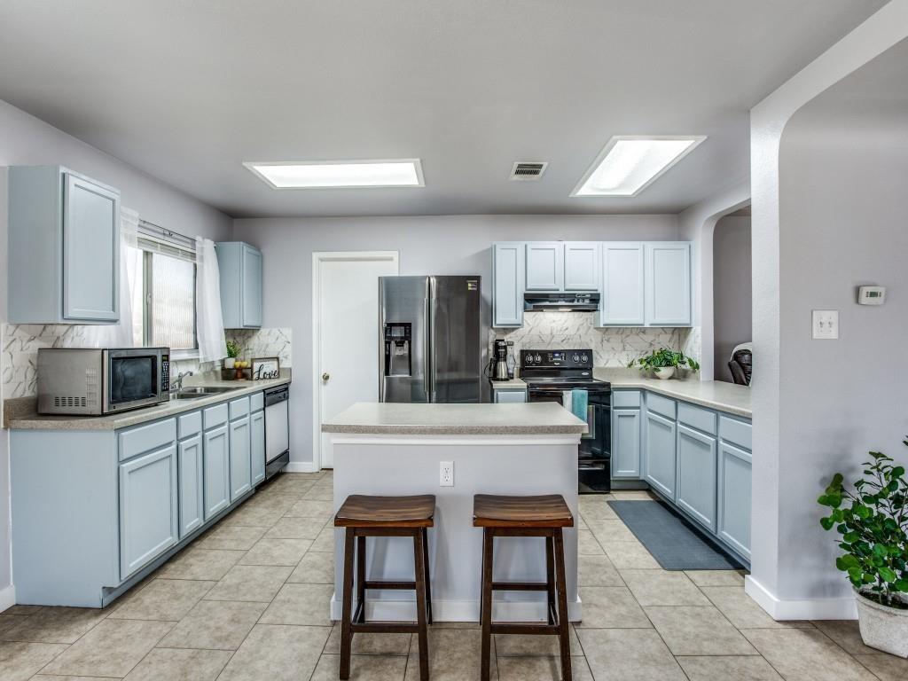 201 Sil Cv, Leander, TX 78641