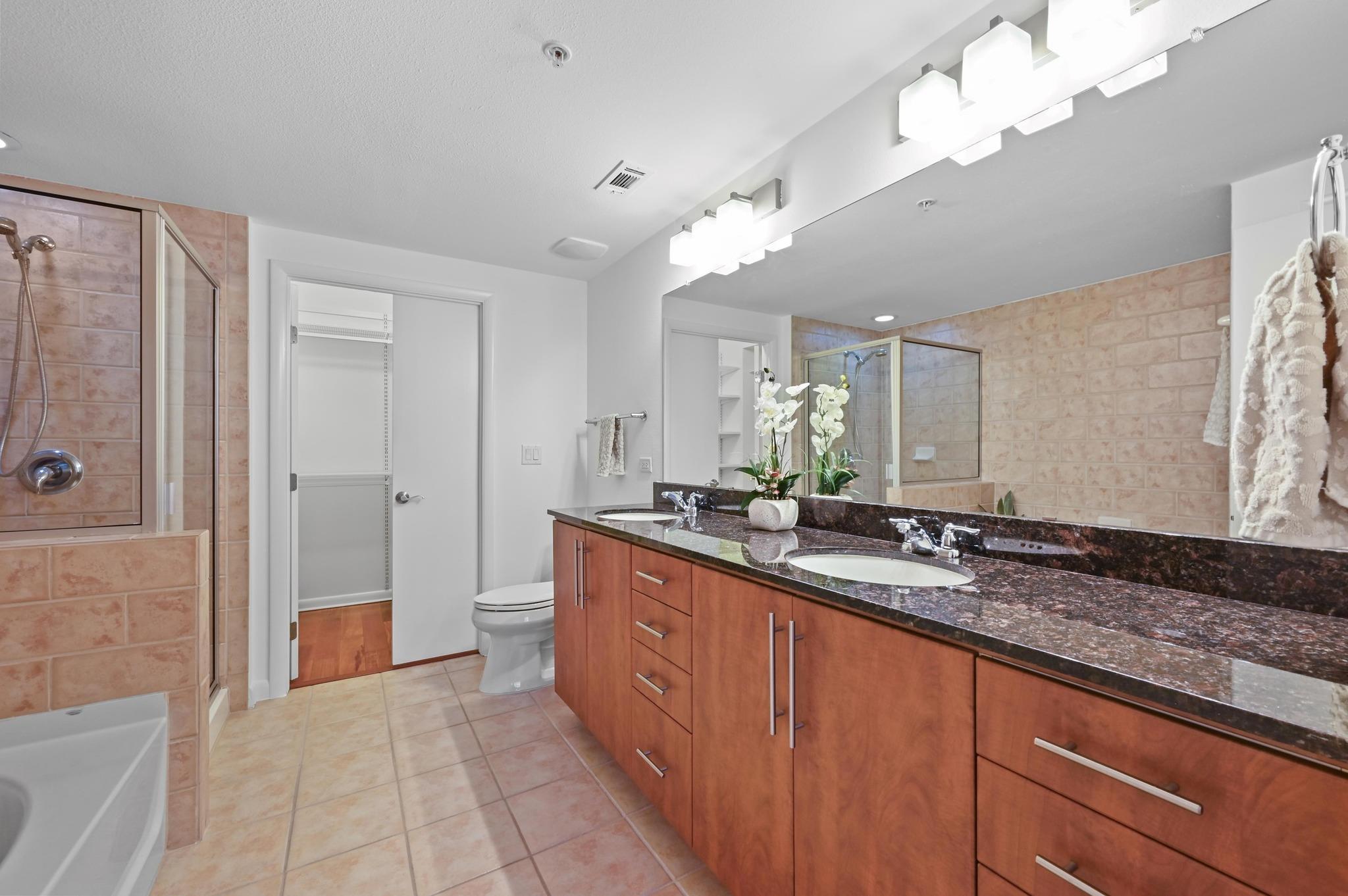 54 Rainey St # 412, Austin, TX 78701